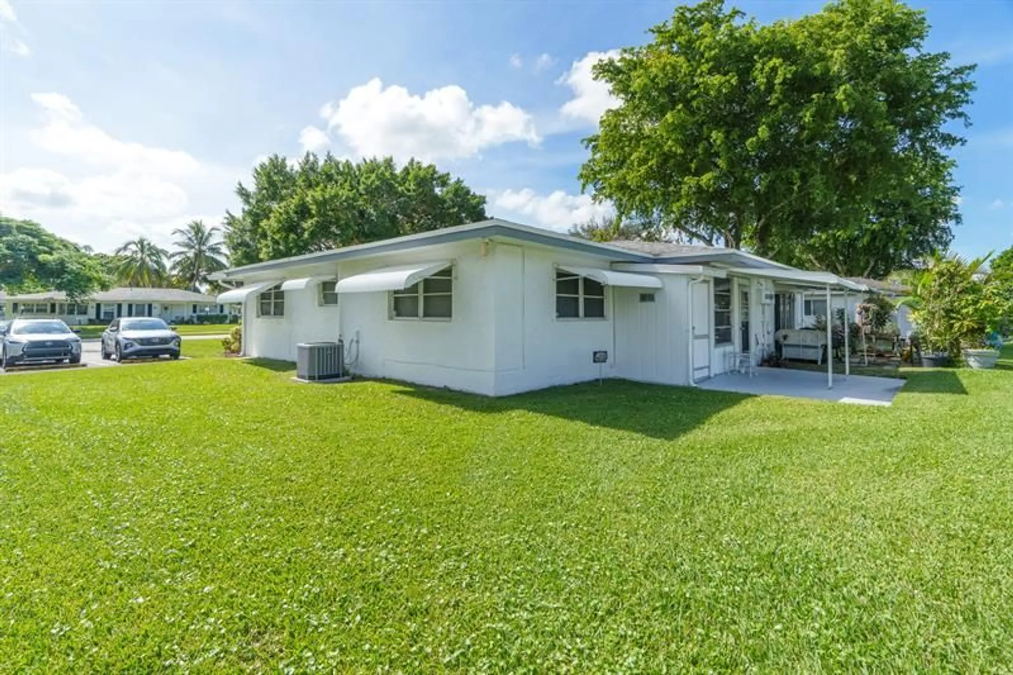 Property Slideshow image 3 of 50 | 8611 nw 11th st # b-161, Plantation, FL, 33322