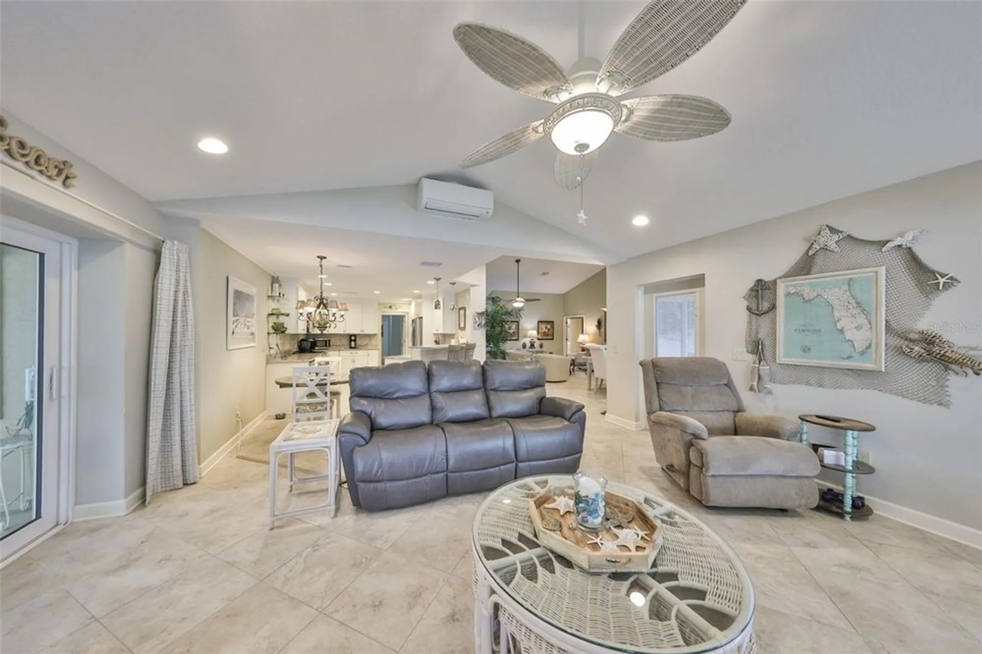 Property Slideshow image 22 of 59 | 1928 east view dr, Sun City Center, FL, 33573