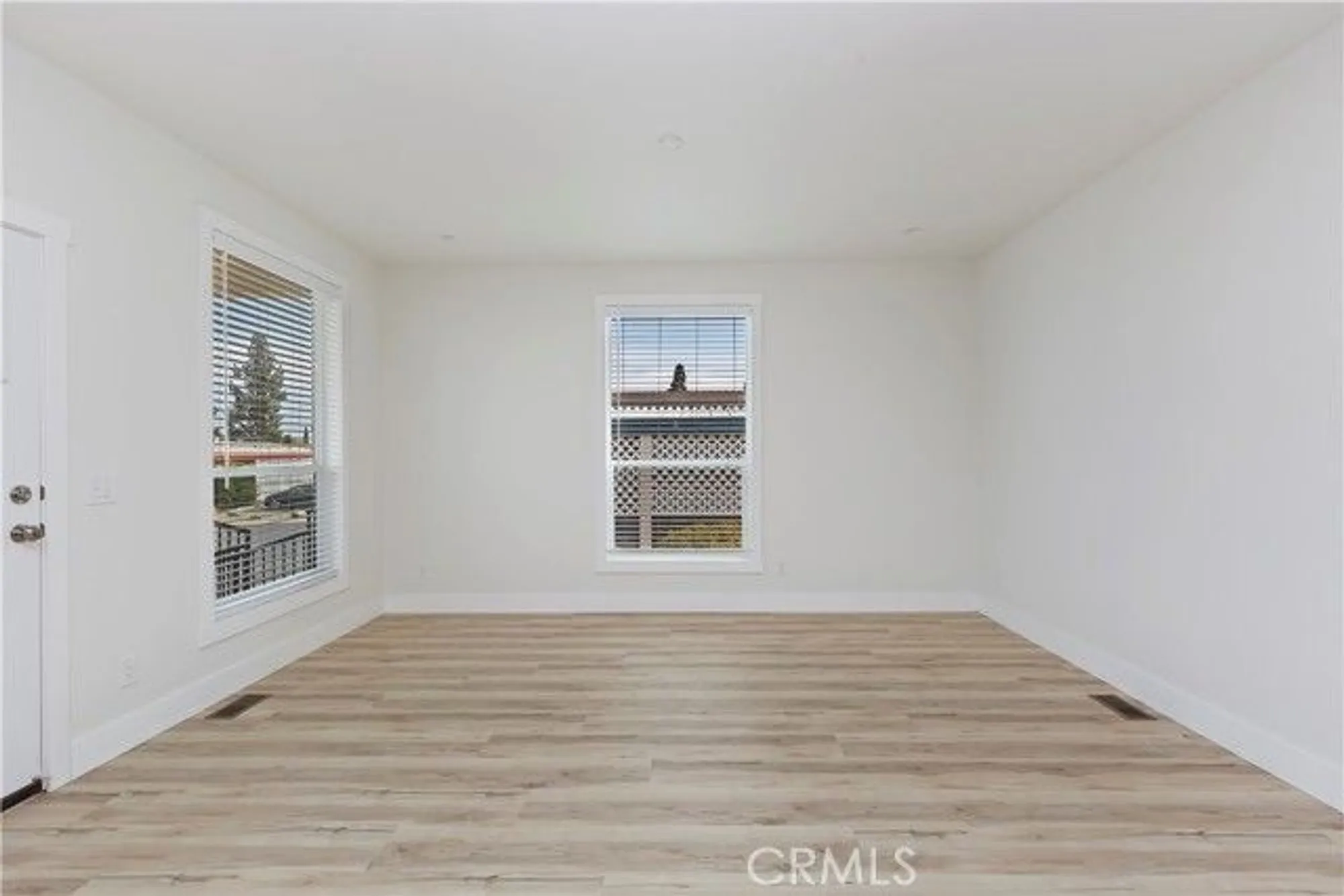 Property Slideshow image 15 of 38 | 991 norwich way, Corona, CA, 92882