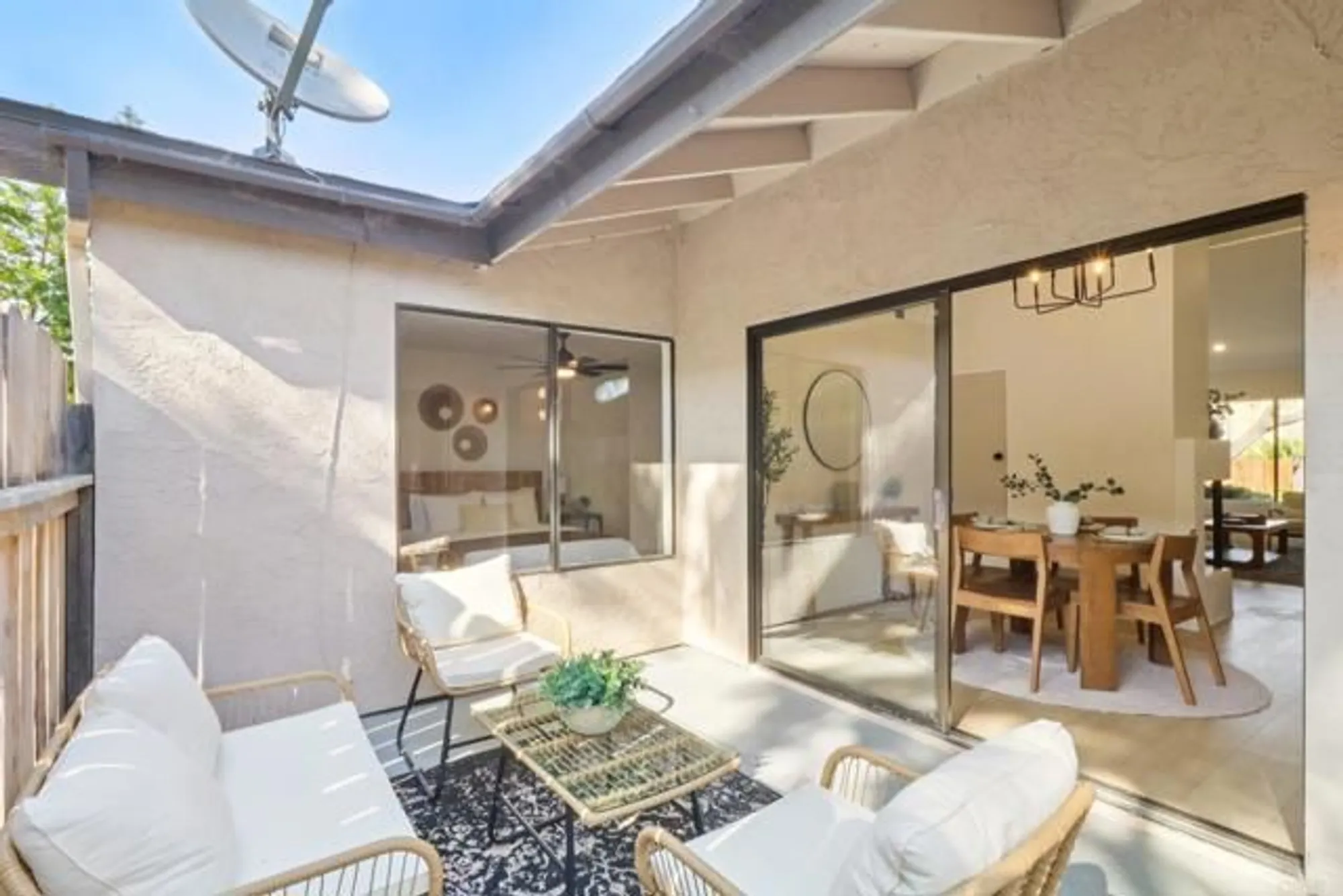 Property Slideshow image 12 of 36 | 737 nob cir, Vista, CA, 92084