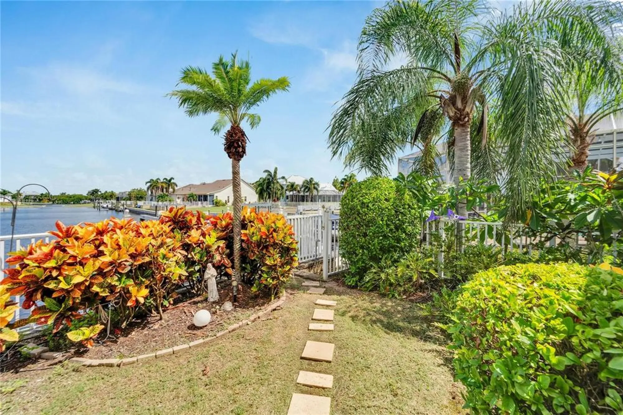 Property Slideshow image 83 of 98 | 517 mirabay blvd, Apollo Beach, FL, 33572