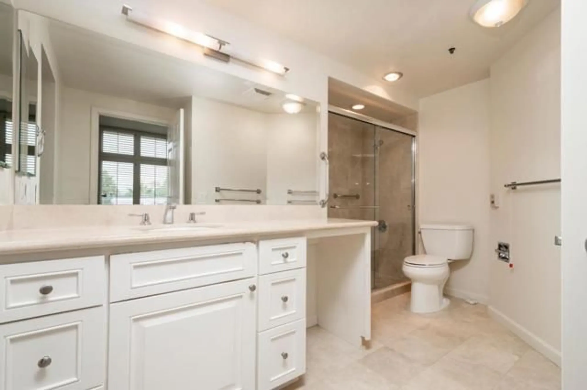 Property Slideshow image 10 of 15 | 1 baldwin ave 517, San Mateo, CA, 94401