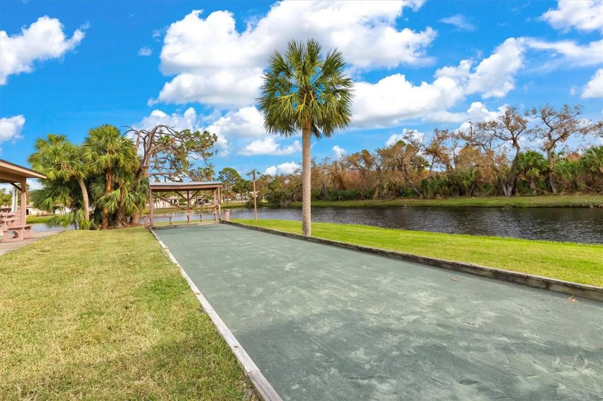 Property Slideshow image 41 of 45 | 604 foxwood blvd, Englewood, FL, 34223