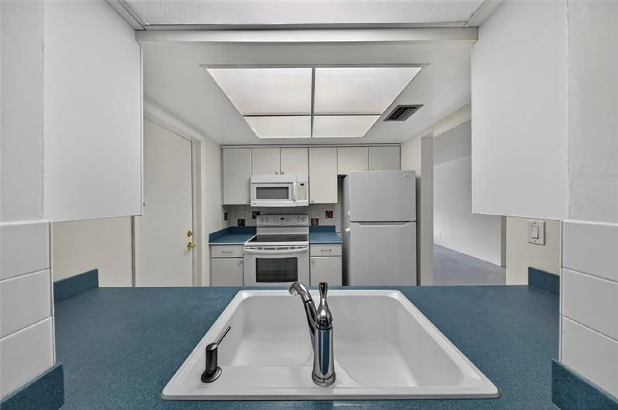 Property Slideshow image 22 of 67 | 2711 nw 4th ave, Pompano Beach, FL, 33064