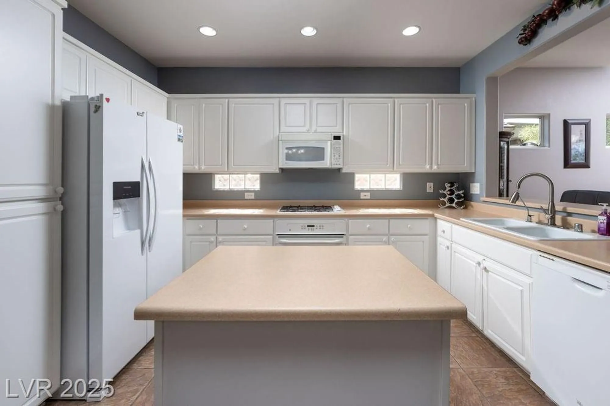 Property Slideshow image 15 of 53 | 2315 sand lily st, Henderson, NV, 89052