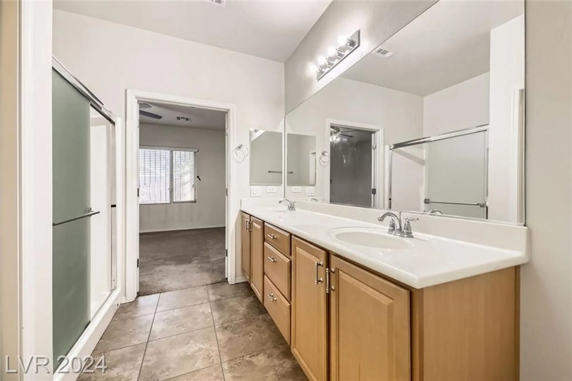 Property Slideshow image 16 of 32 | 3306 american mustang ct, Las Vegas, NV, 89122