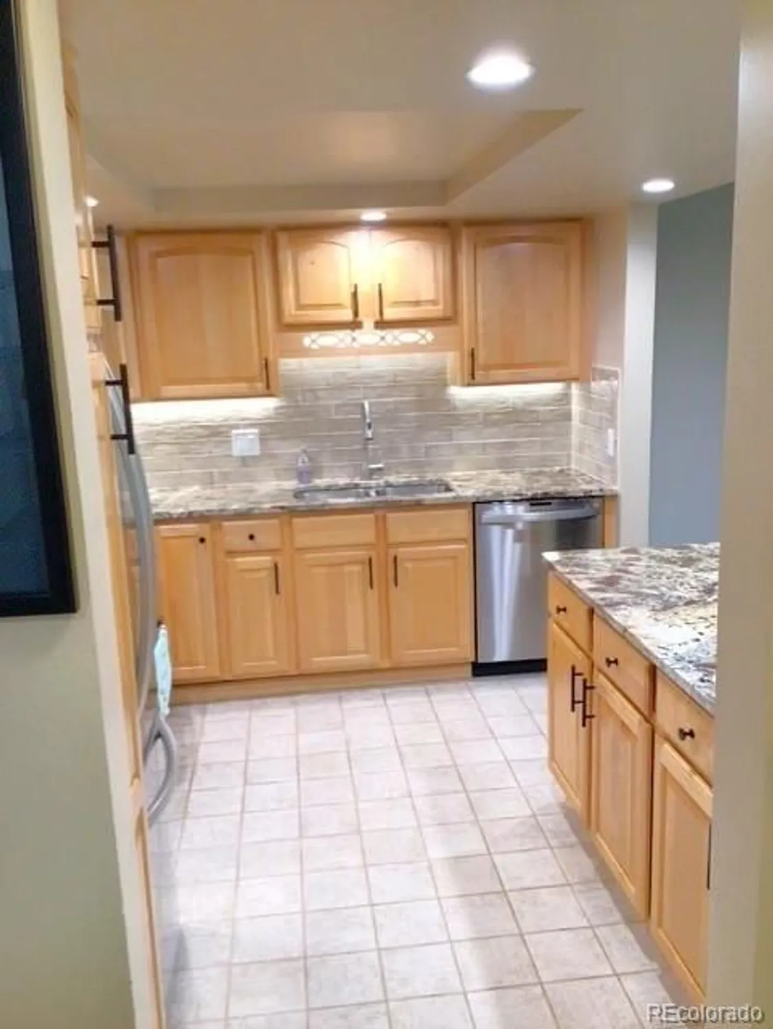 Property Slideshow image 4 of 13 | 13631 e marina dr 111, Aurora, CO, 80014