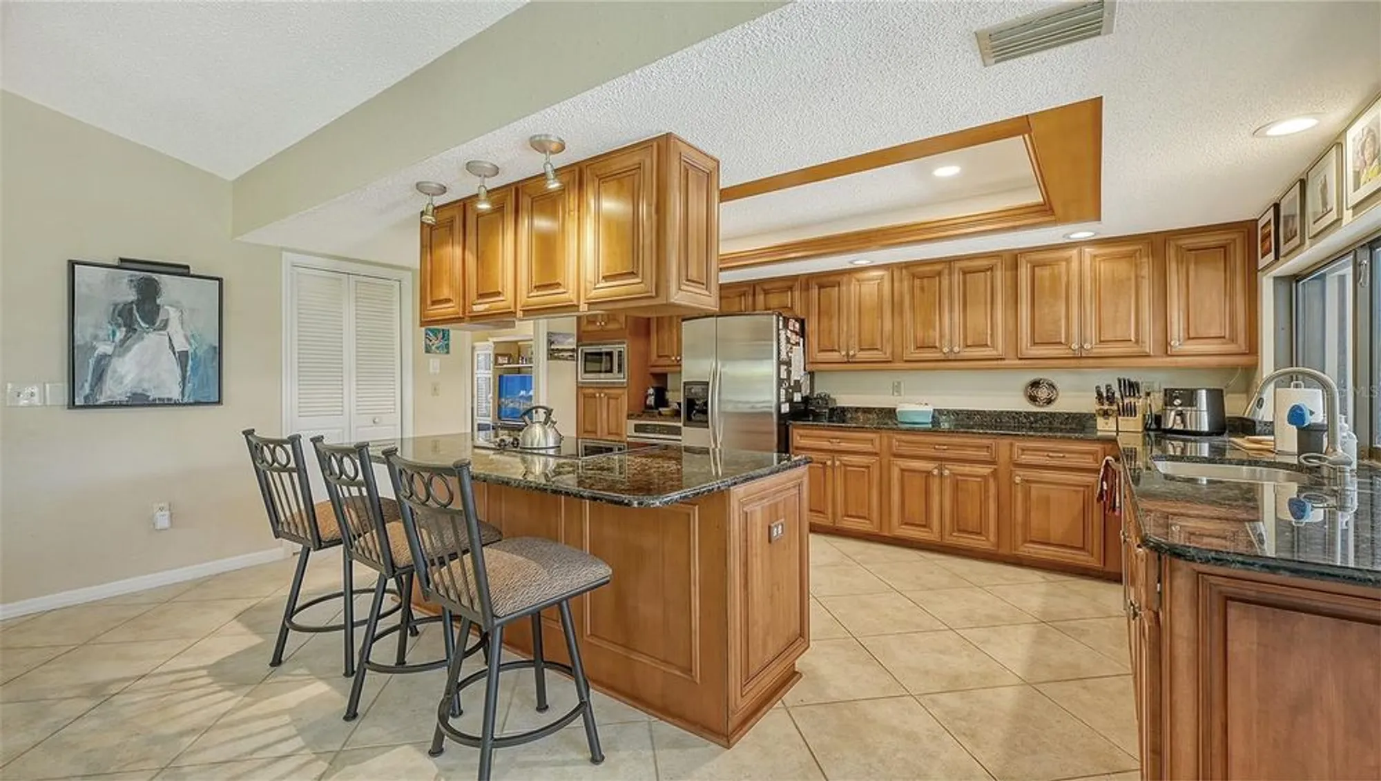 Property Slideshow image 15 of 87 | 5692 country lakes dr, Sarasota, FL, 34243