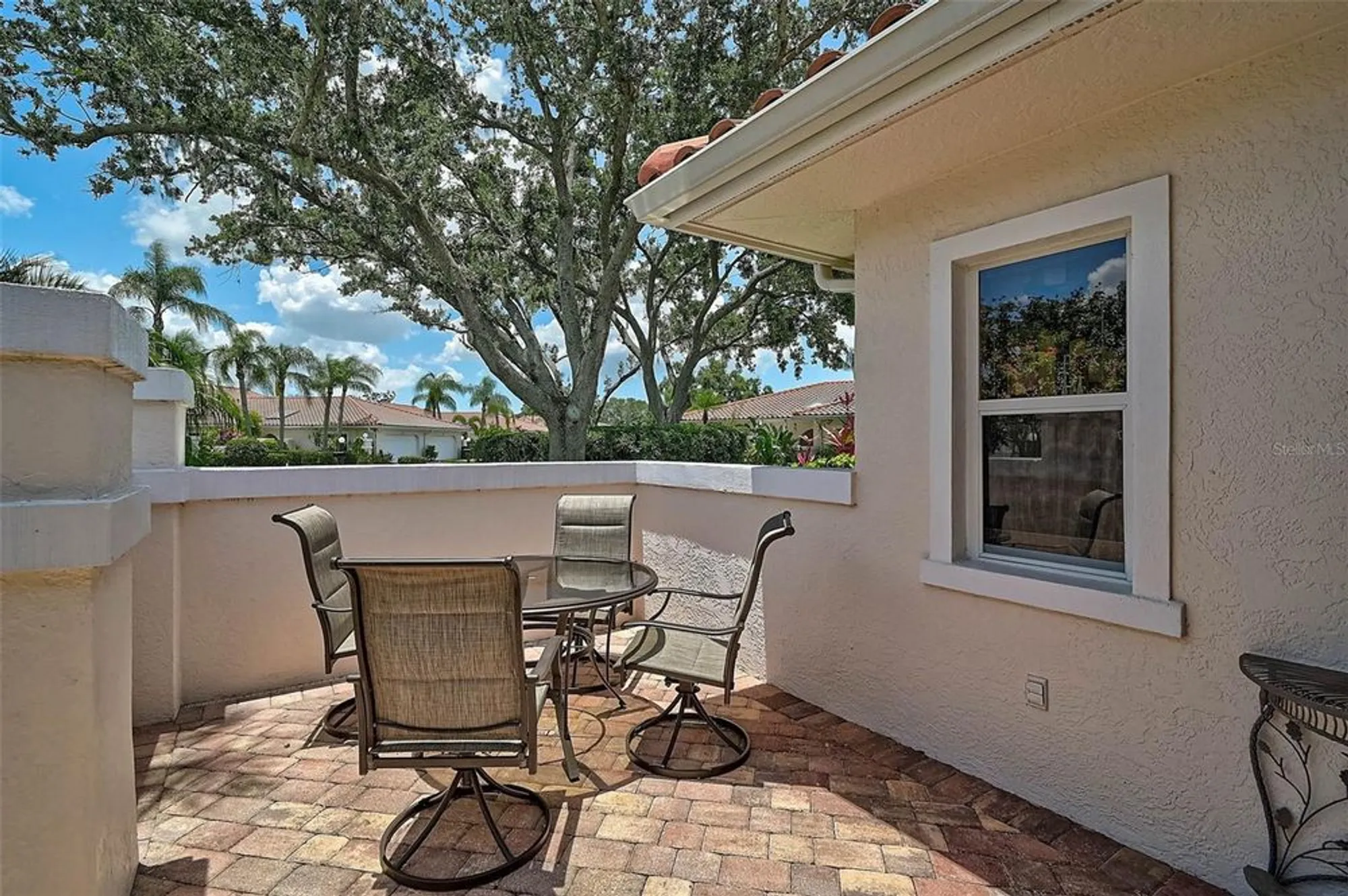 Property Slideshow image 6 of 49 | 7341 golf pointe cir, Sarasota, FL, 34243