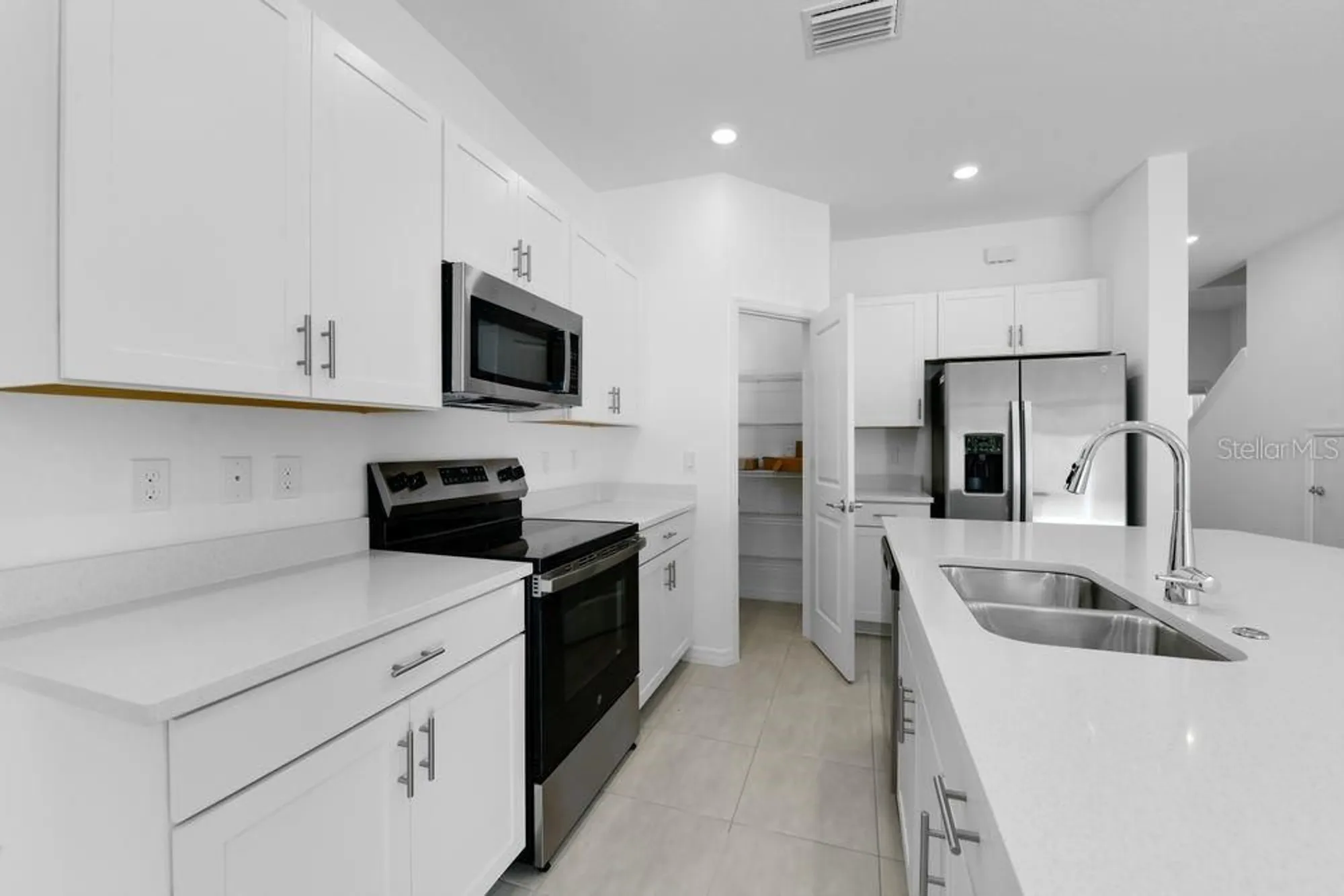 Property Slideshow image 6 of 40 | 15148 cuzcorro ct, Nokomis, FL, 34275