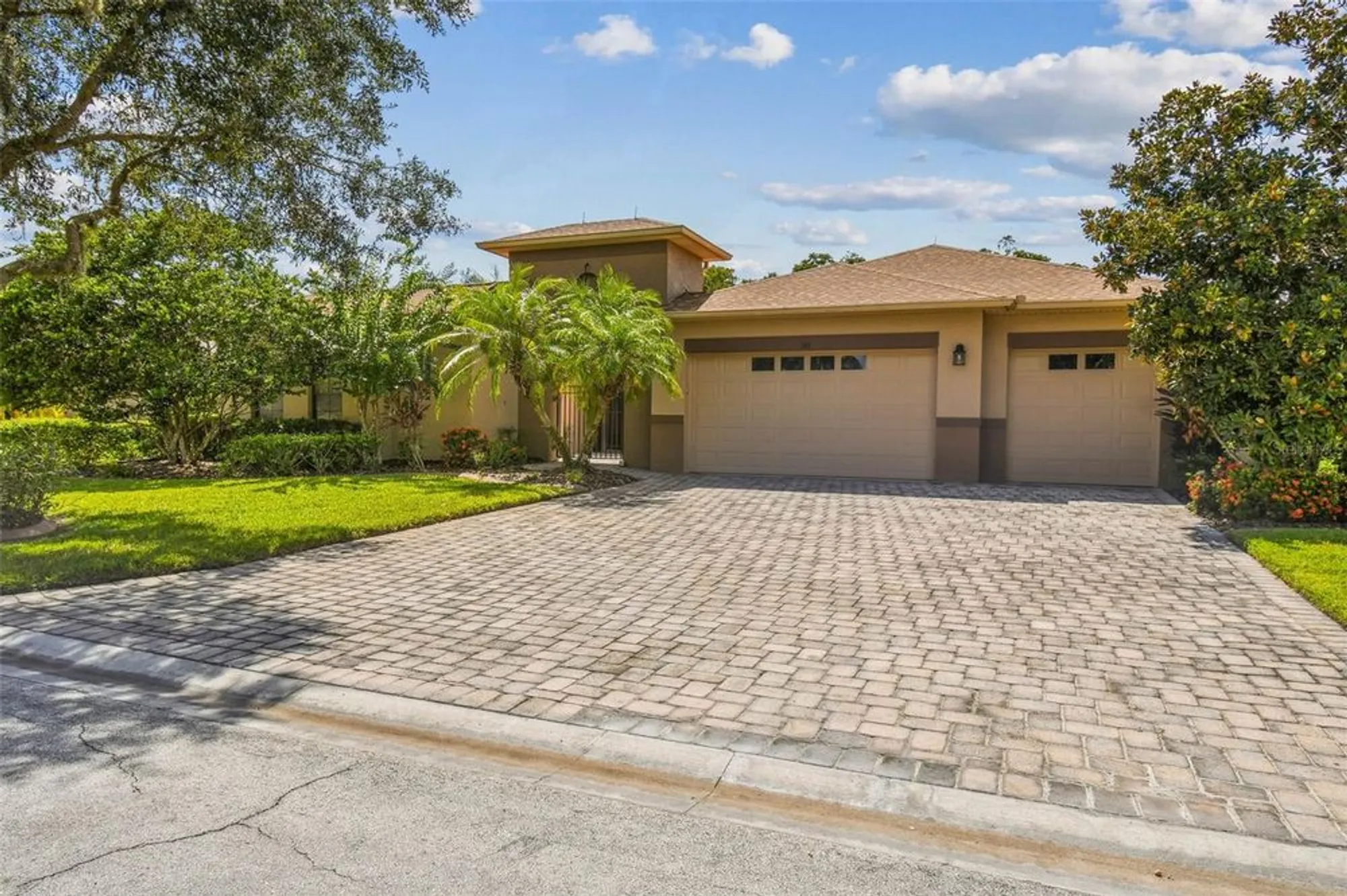 Property Slideshow image 4 of 77 | 141 lemon grove dr, Kissimmee, FL, 34759