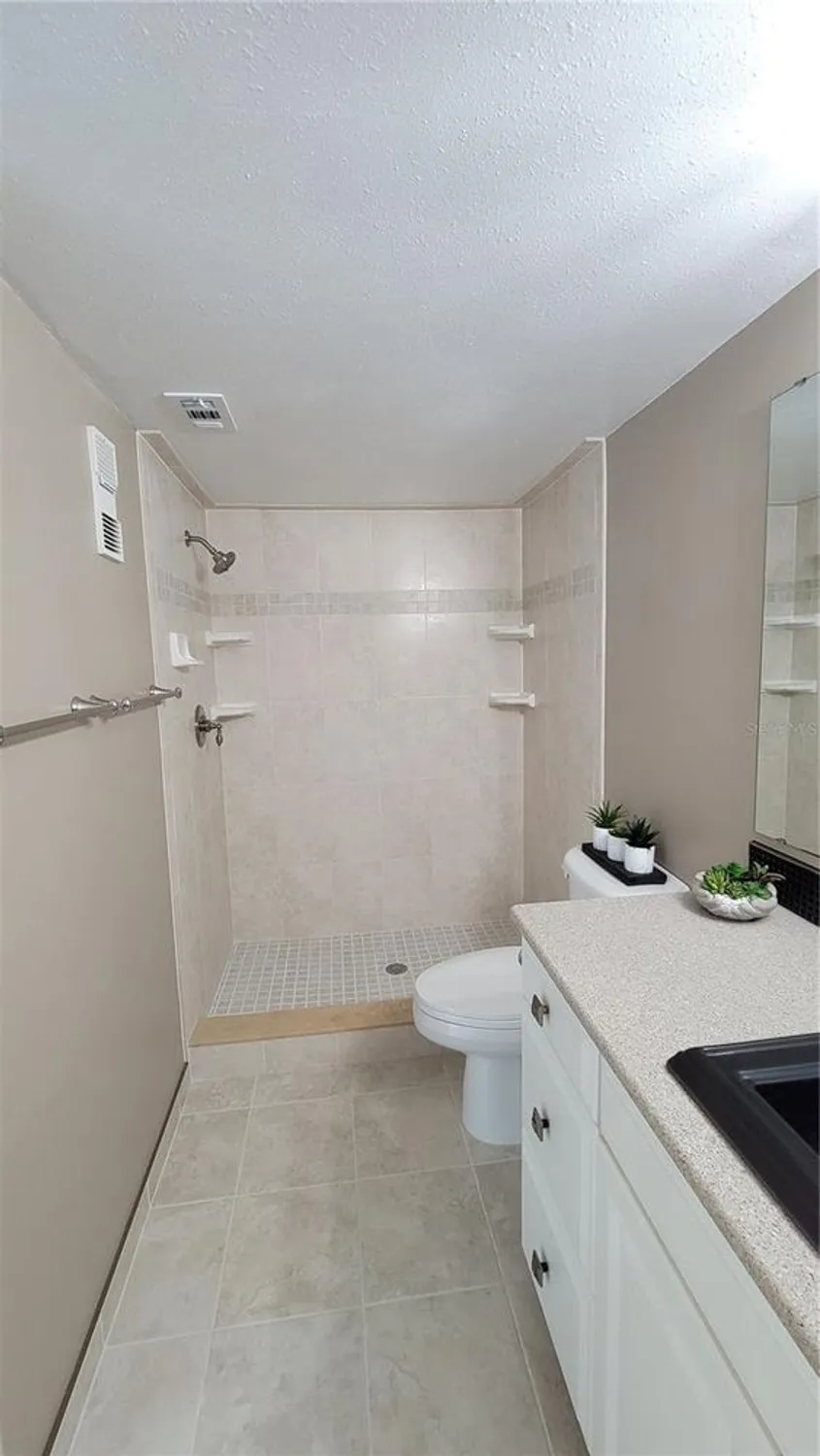 Property Slideshow image 57 of 100 | 7700 sun island dr 608, South Pasadena, FL, 33707