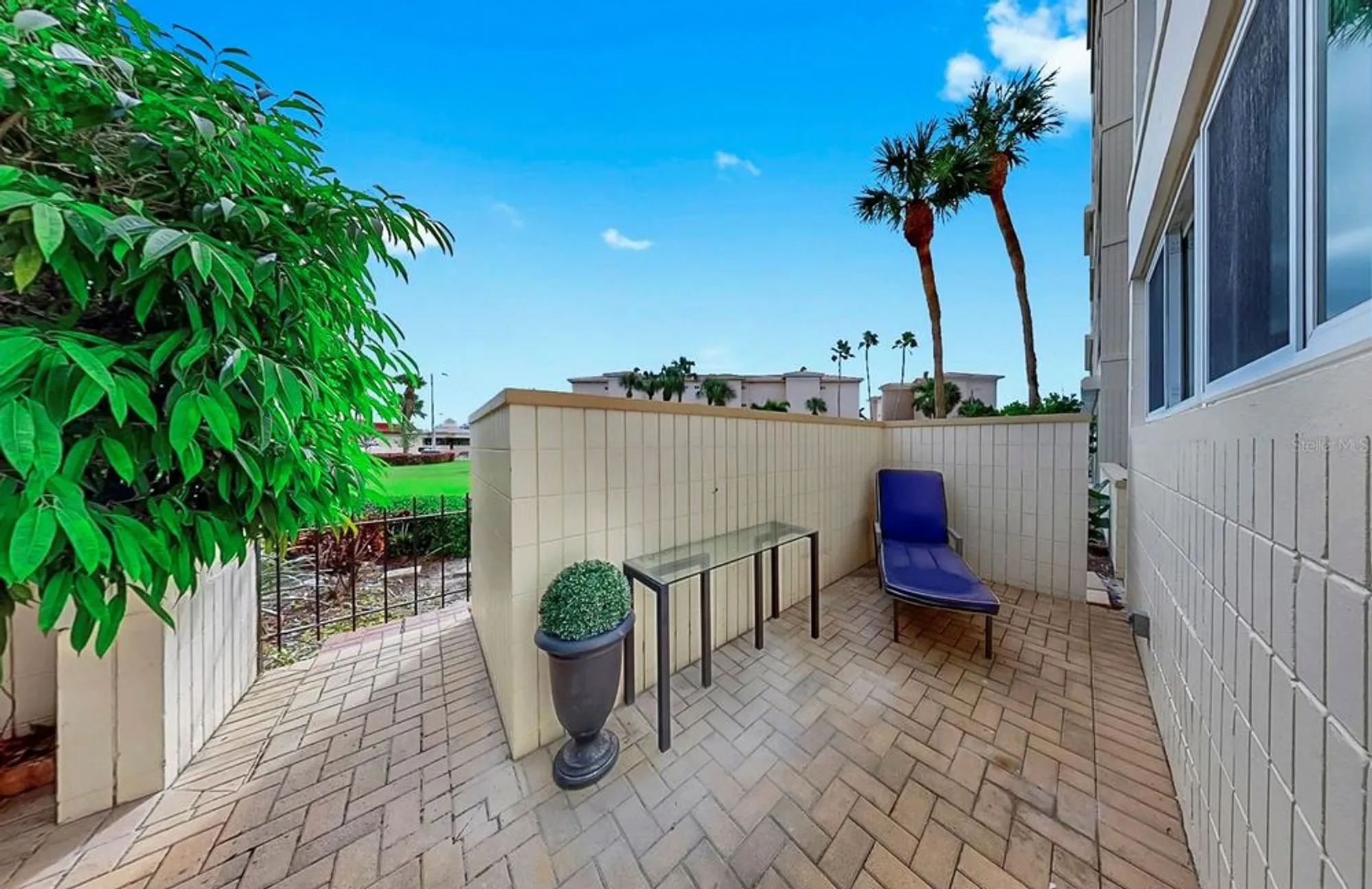 Property Slideshow image 47 of 58 | 7400 sun island dr 105, South Pasadena, FL, 33707