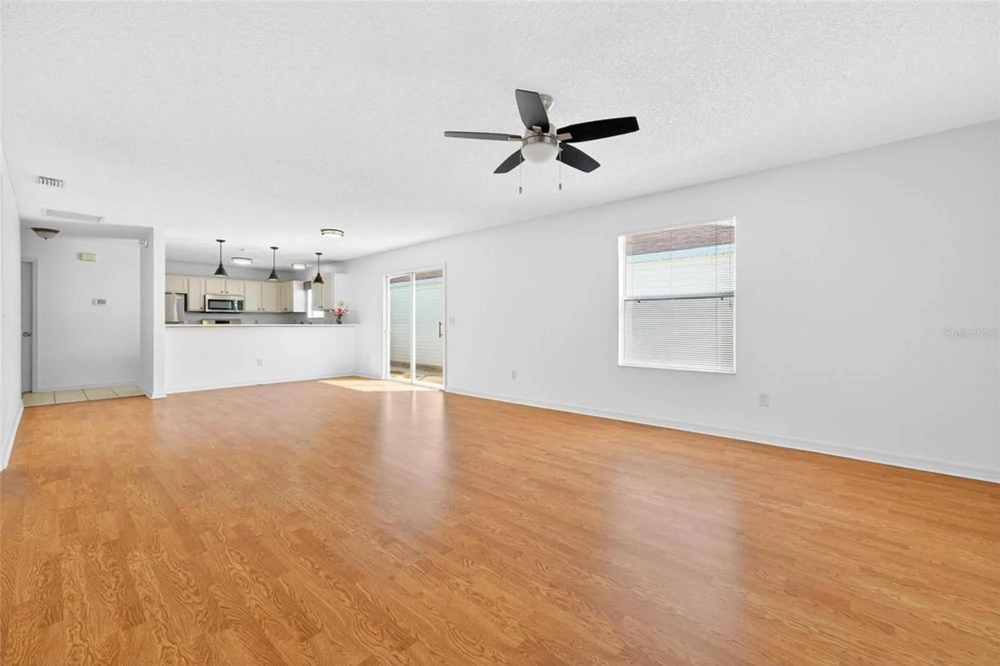 Property Slideshow image 23 of 57 | 2446 kenmore ln, The Villages, FL, 32162