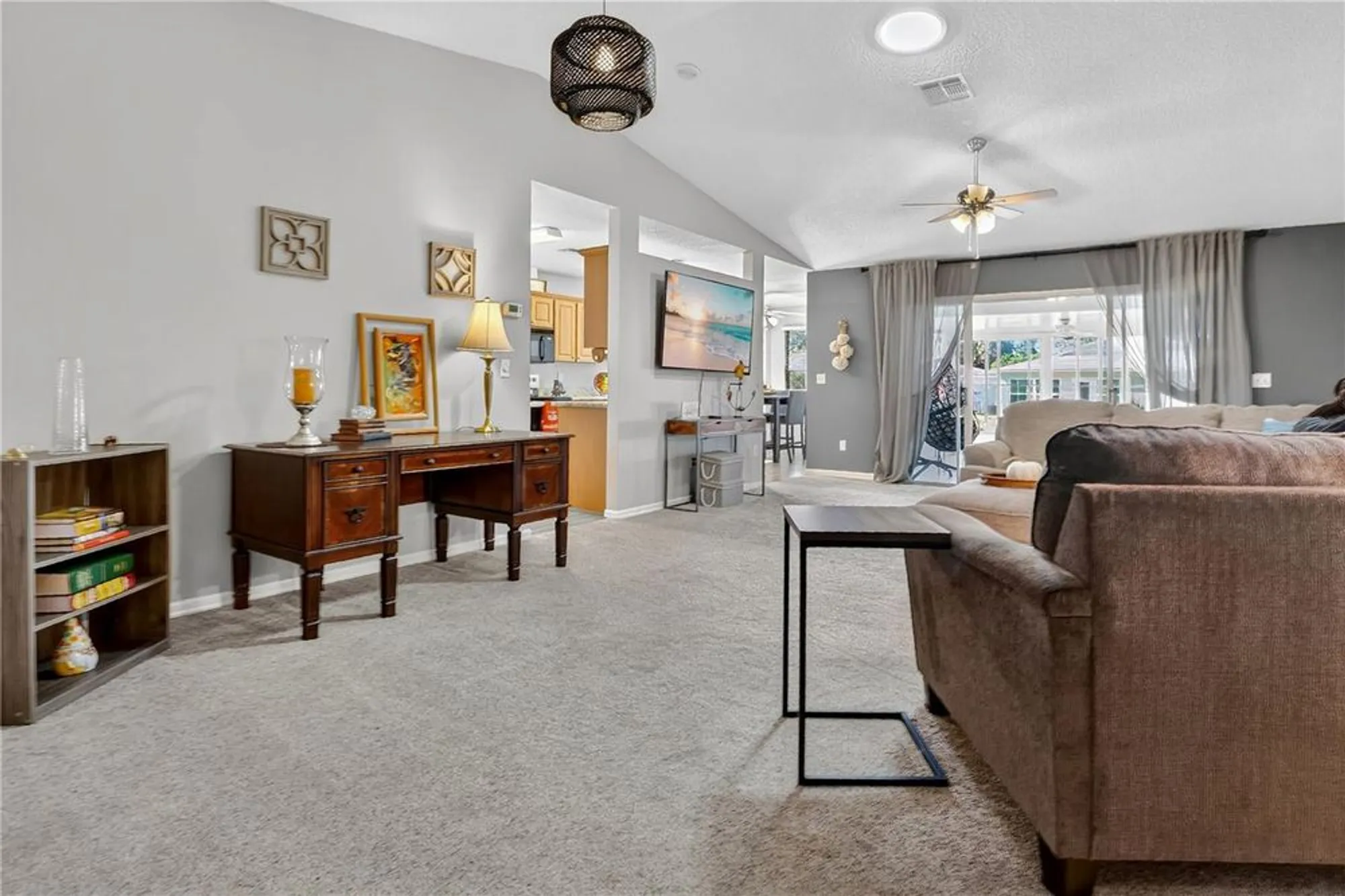 Property Slideshow image 7 of 46 | 32805 oak park dr, Leesburg, FL, 34748