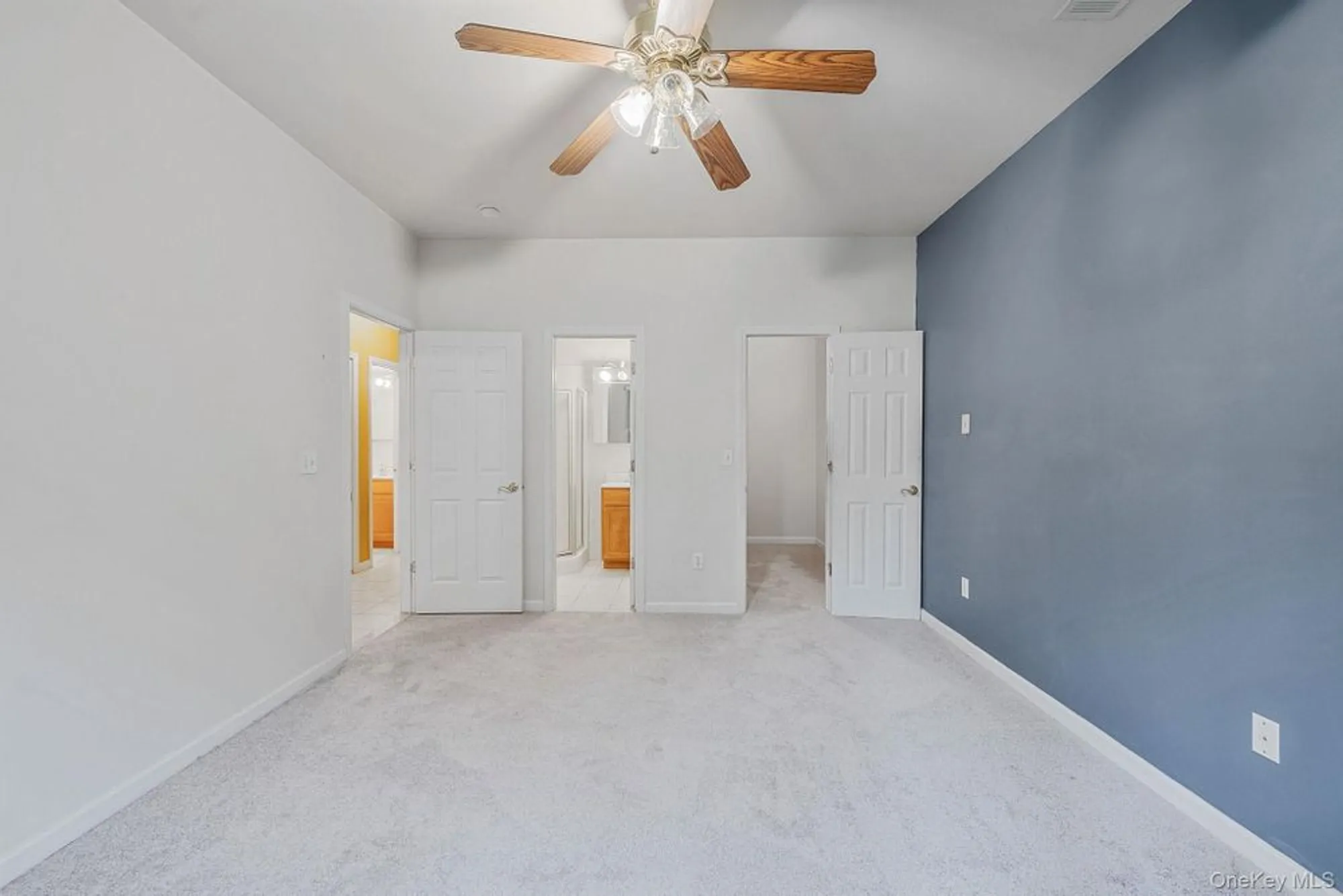 Property Slideshow image 11 of 16 | 66 sarah ct, Amityville, NY, 11701