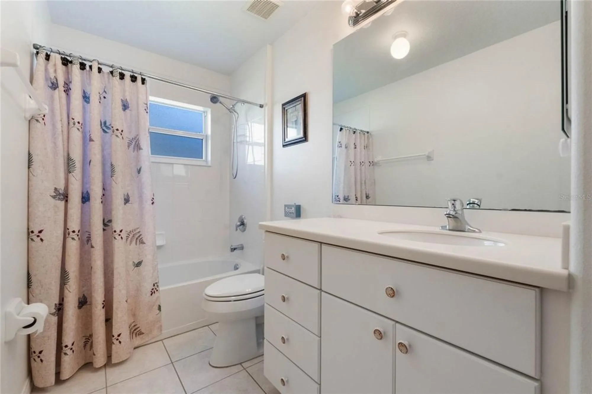 Property Slideshow image 27 of 65 | 5502 bounty cir, Tavares, FL, 32778
