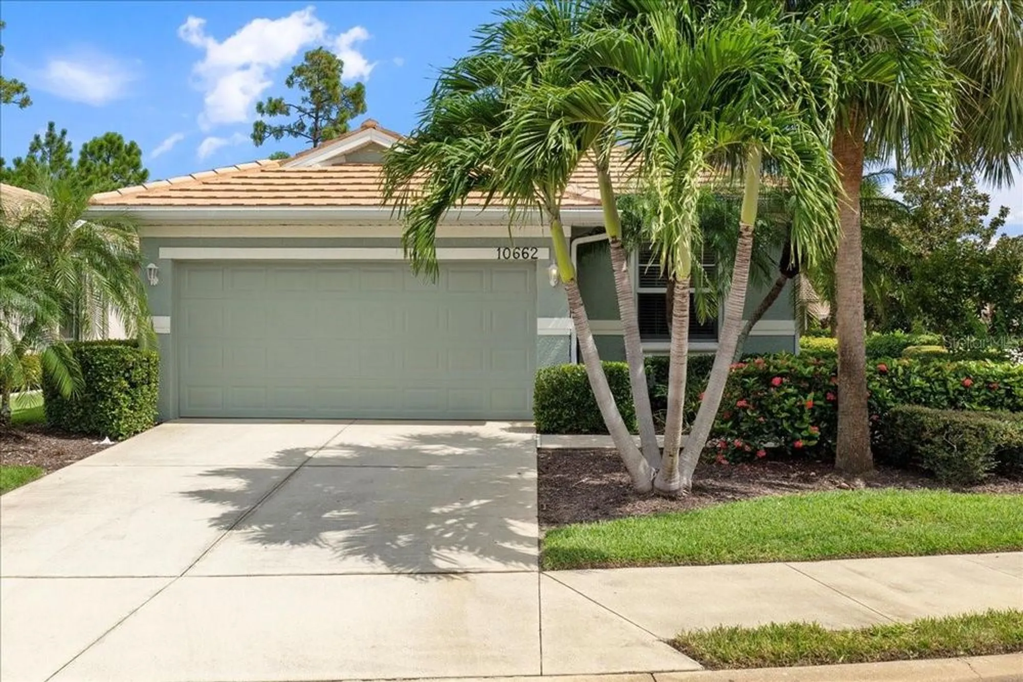 Property Slideshow image 1 of 39 | 10662 camarelle cir, Fort Myers, FL, 33913