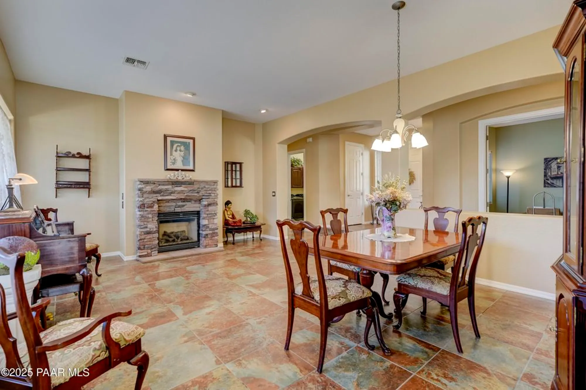 Property Slideshow image 13 of 51 | 7906 e mesteno rd, Prescott Valley, AZ, 86315