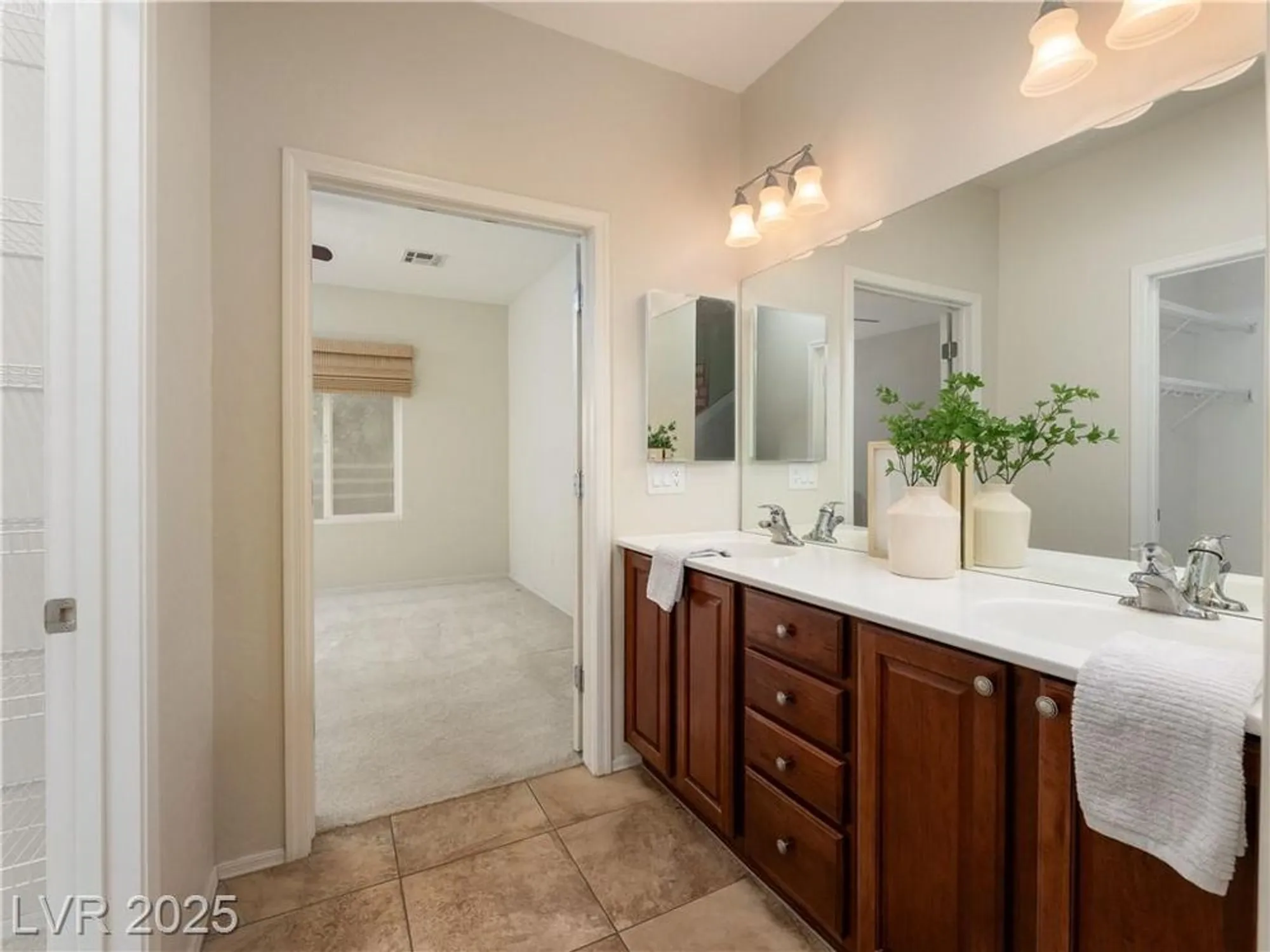 Property Slideshow image 18 of 41 | 2525 great auk ave, North Las Vegas, NV, 89084