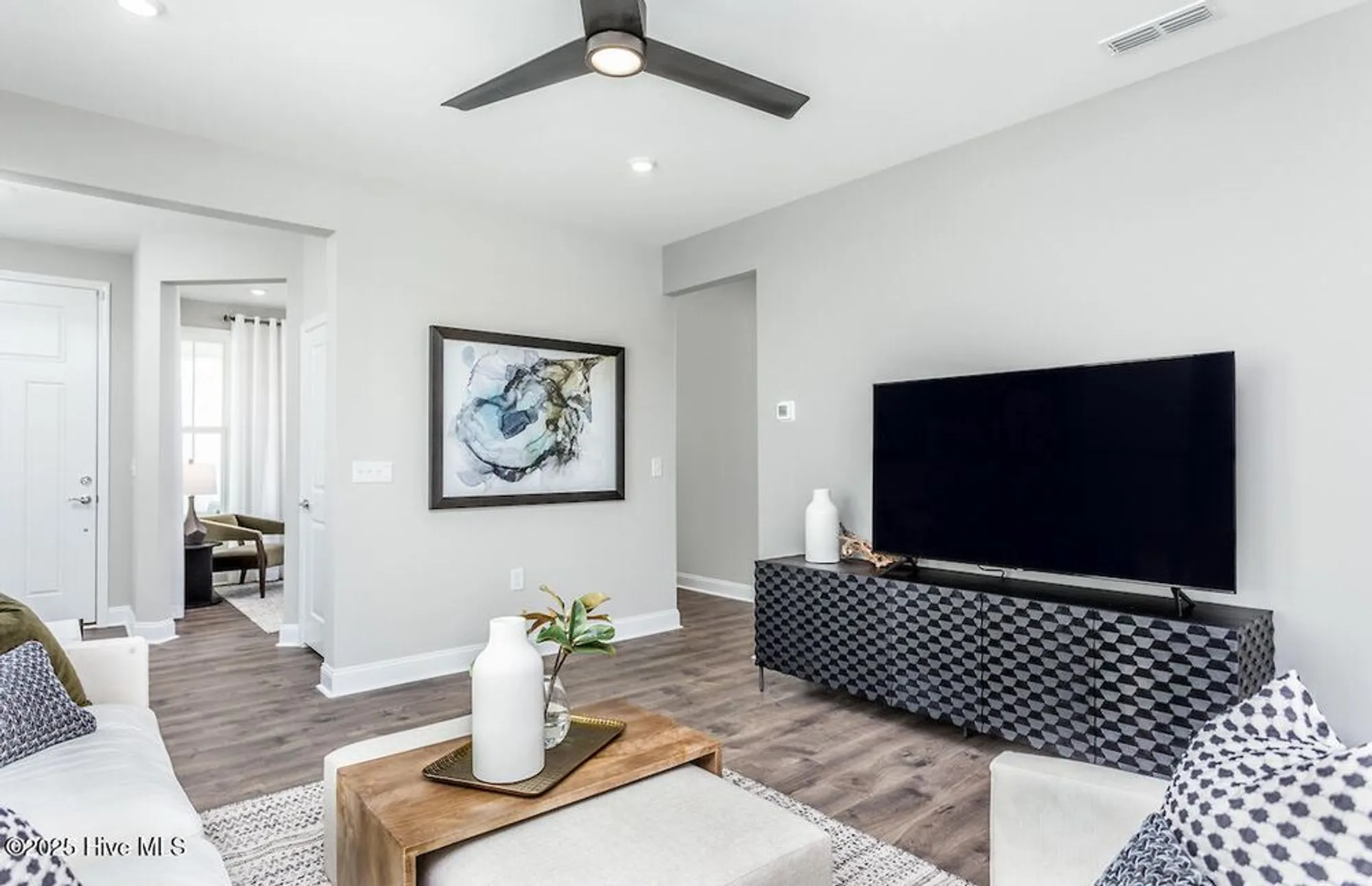 Property Slideshow image 10 of 21 | 5927 moonshell loop # 1226, Wilmington, NC, 28412