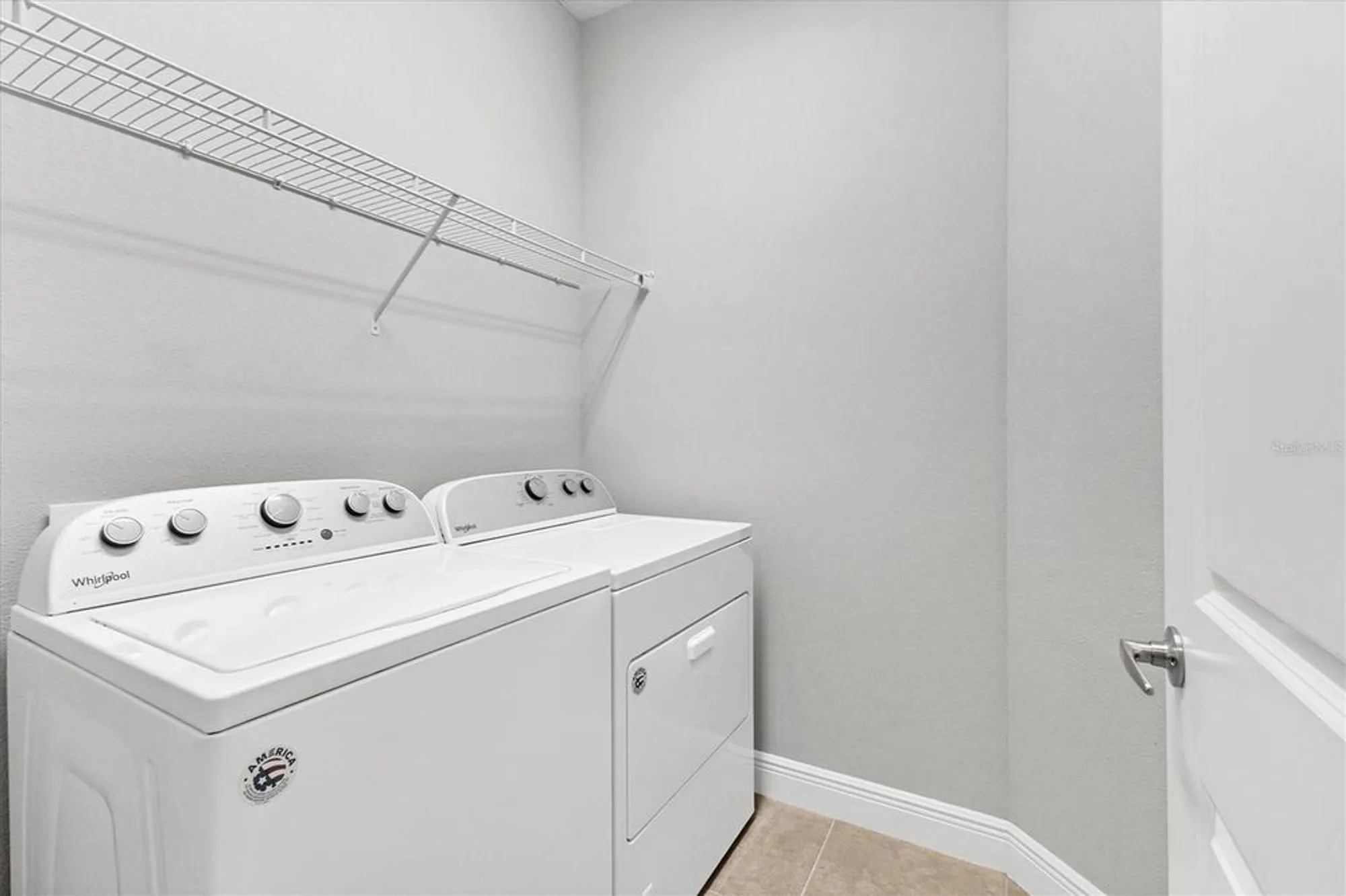 Property Slideshow image 25 of 55 | 21649 avon park ct, Venice, FL, 34293