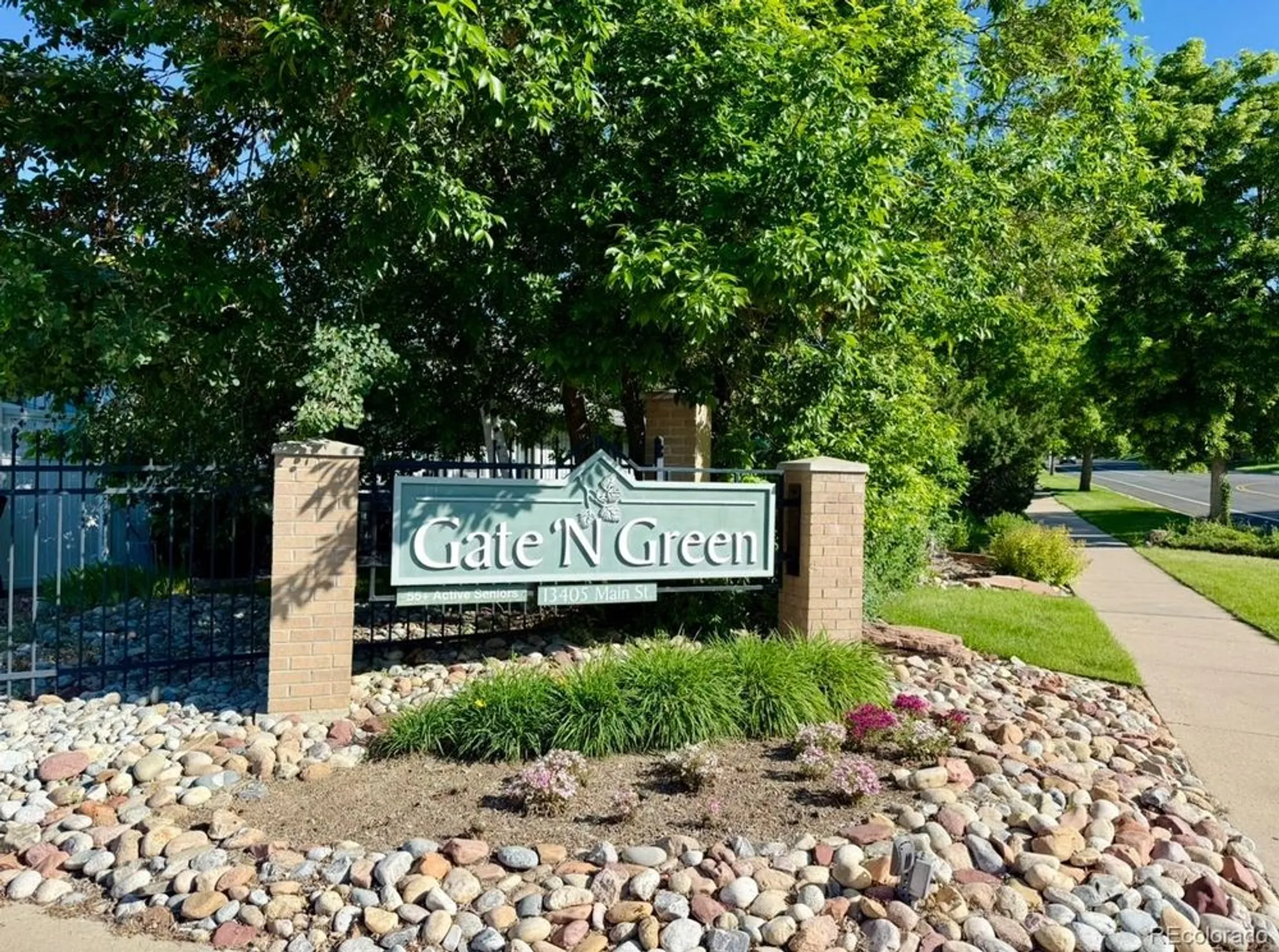 Property Slideshow image 22 of 32 | 53 douglas dr, Broomfield, CO, 80020