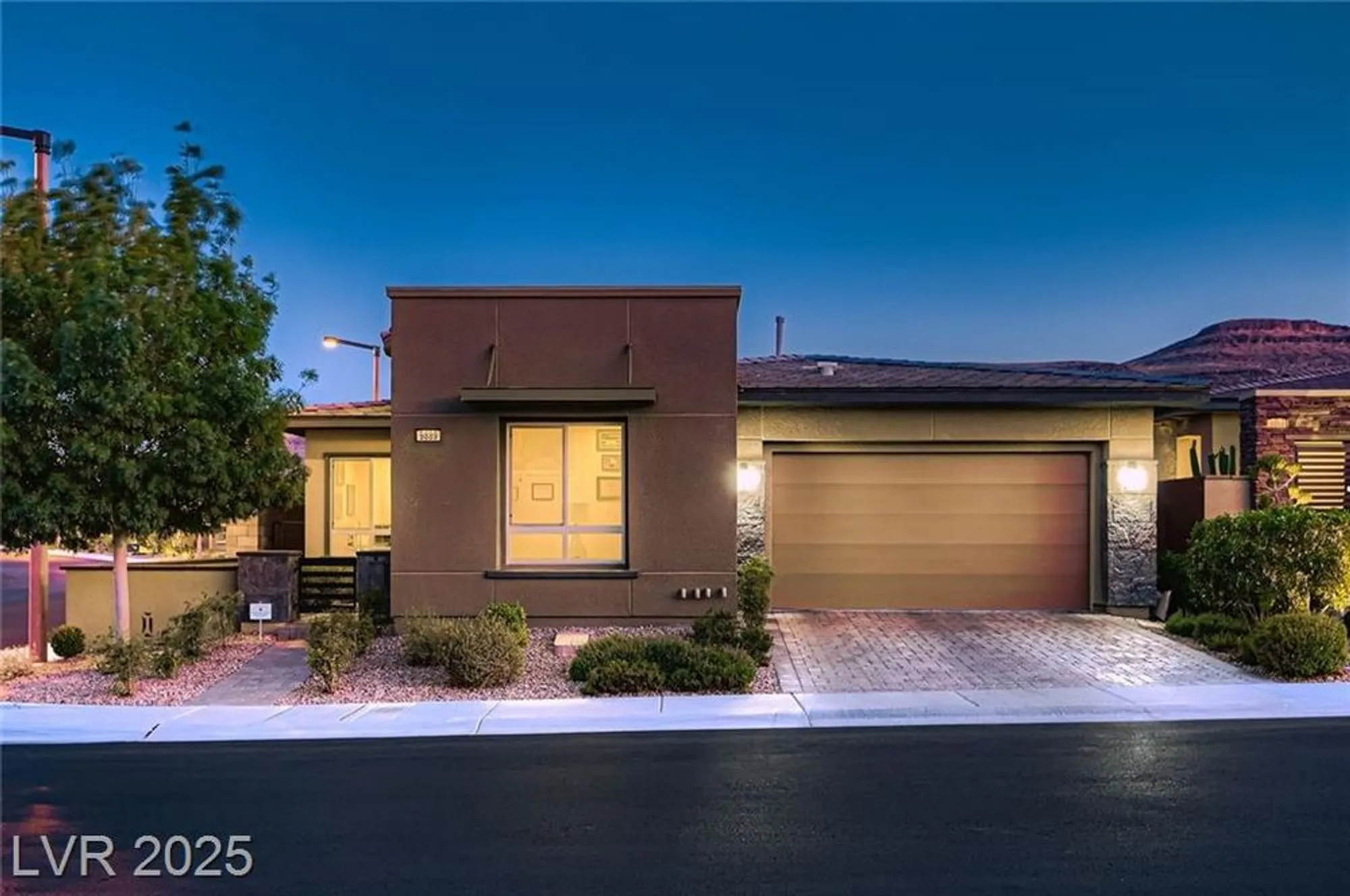 Property Slideshow image 3 of 45 | 9889 gemstone sunset ave, Las Vegas, NV, 89148