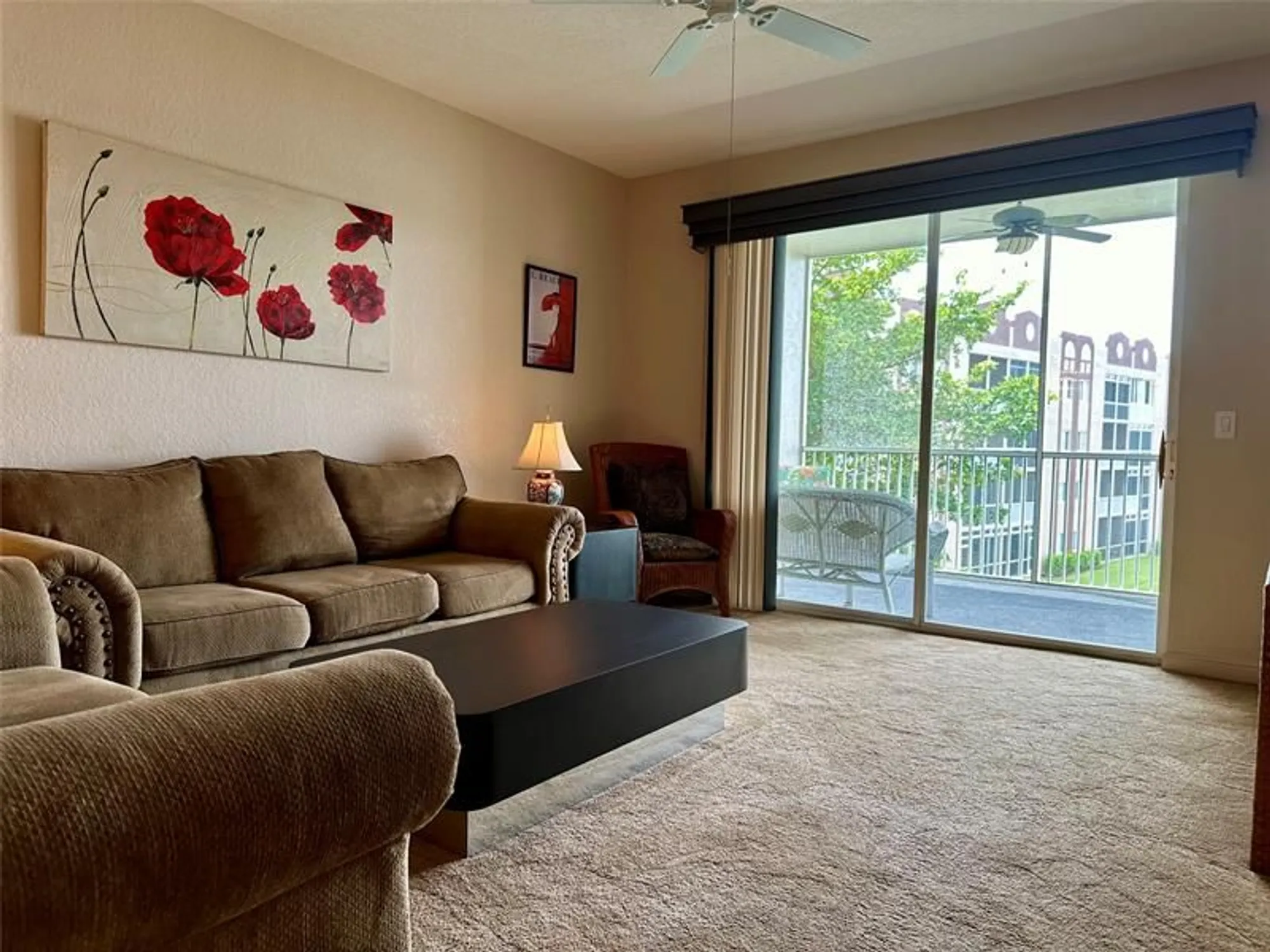 Property Slideshow image 7 of 23 | 7727 southampton ter 303, Tamarac, FL, 33321