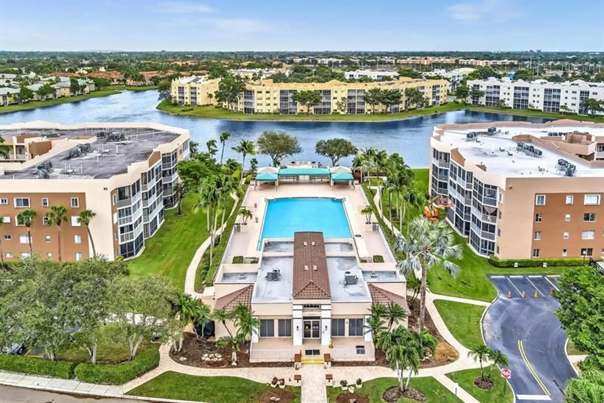 Property Slideshow image 7 of 25 | 7748 granville dr 211, Tamarac, FL, 33321