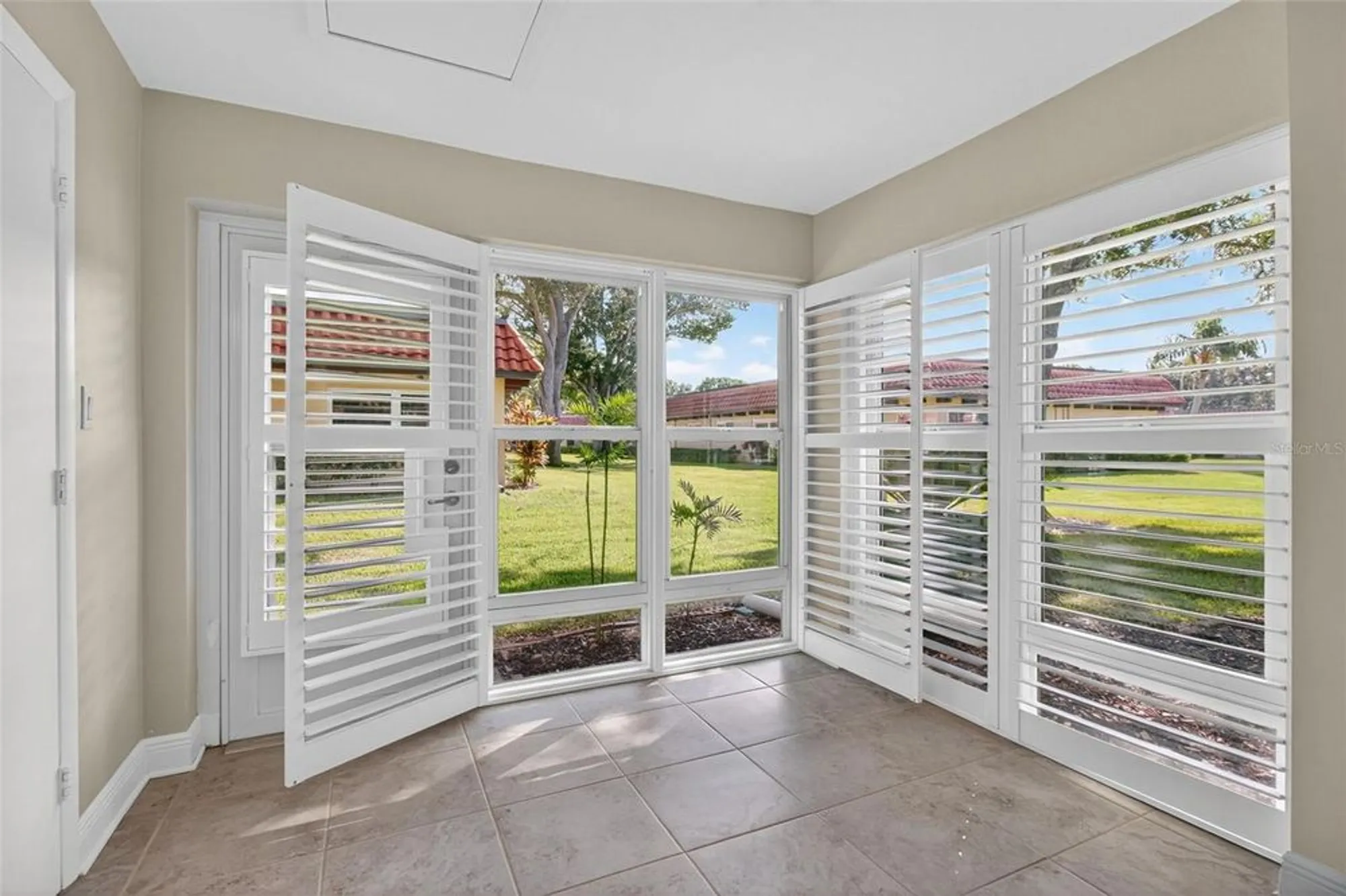 Property Slideshow image 13 of 36 | 1701 pinehurst rd 22b, Dunedin, FL, 34698