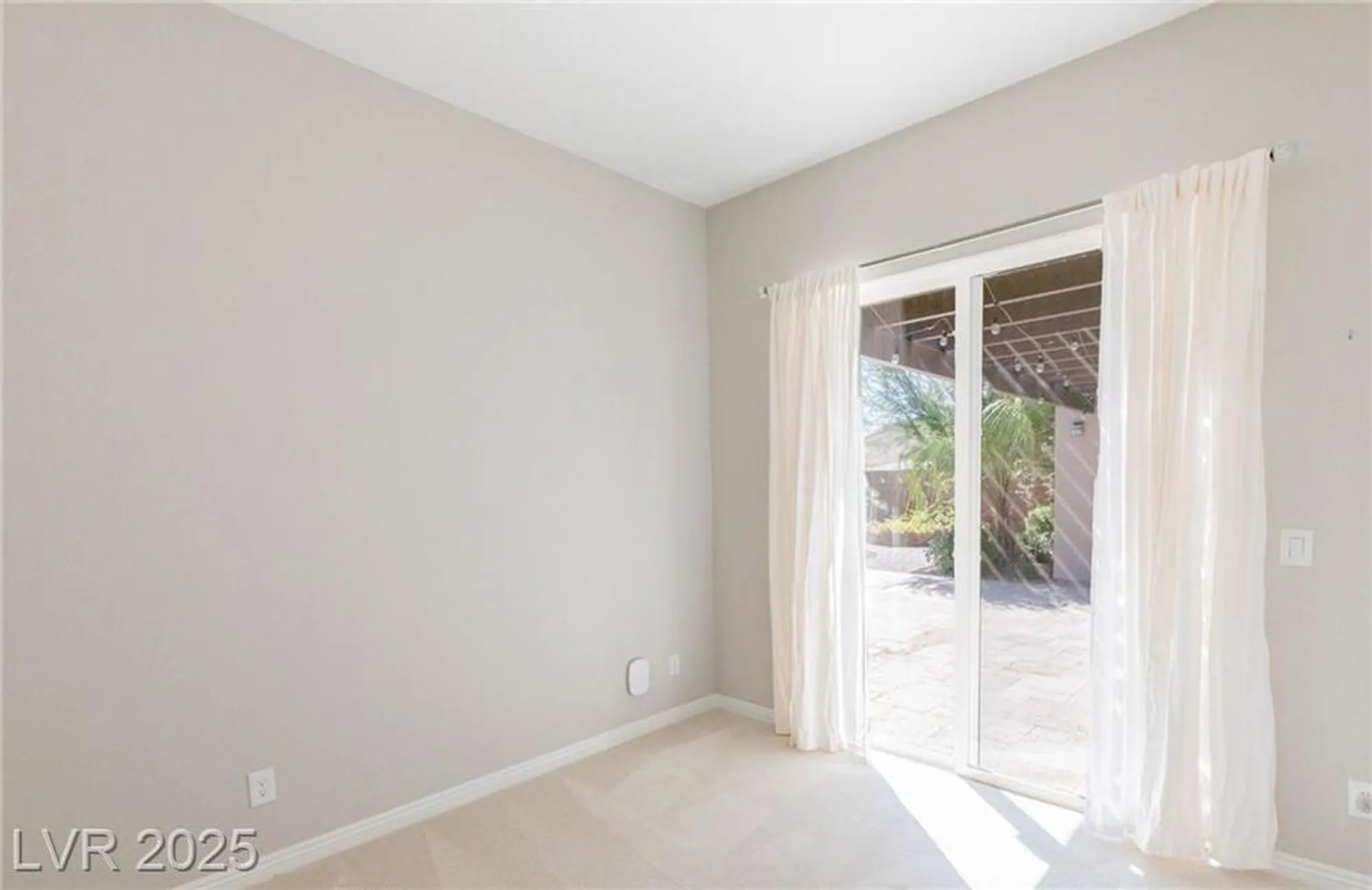 Property Slideshow image 18 of 58 | 9985 regency canyon way, Las Vegas, NV, 89148
