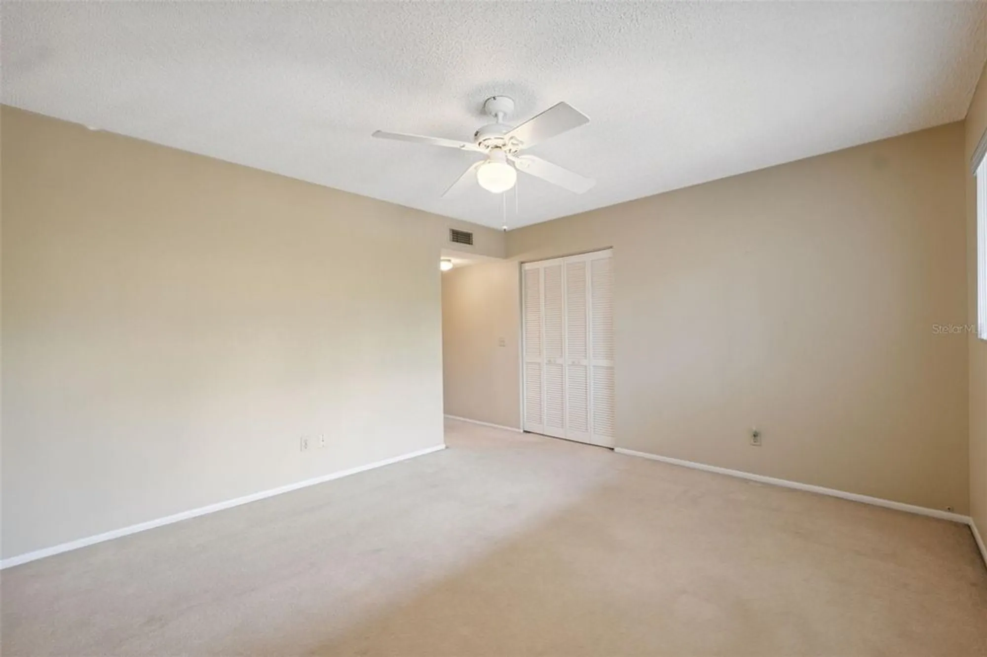 Property Slideshow image 32 of 49 | 2192 swedish dr 26, Clearwater, FL, 33763