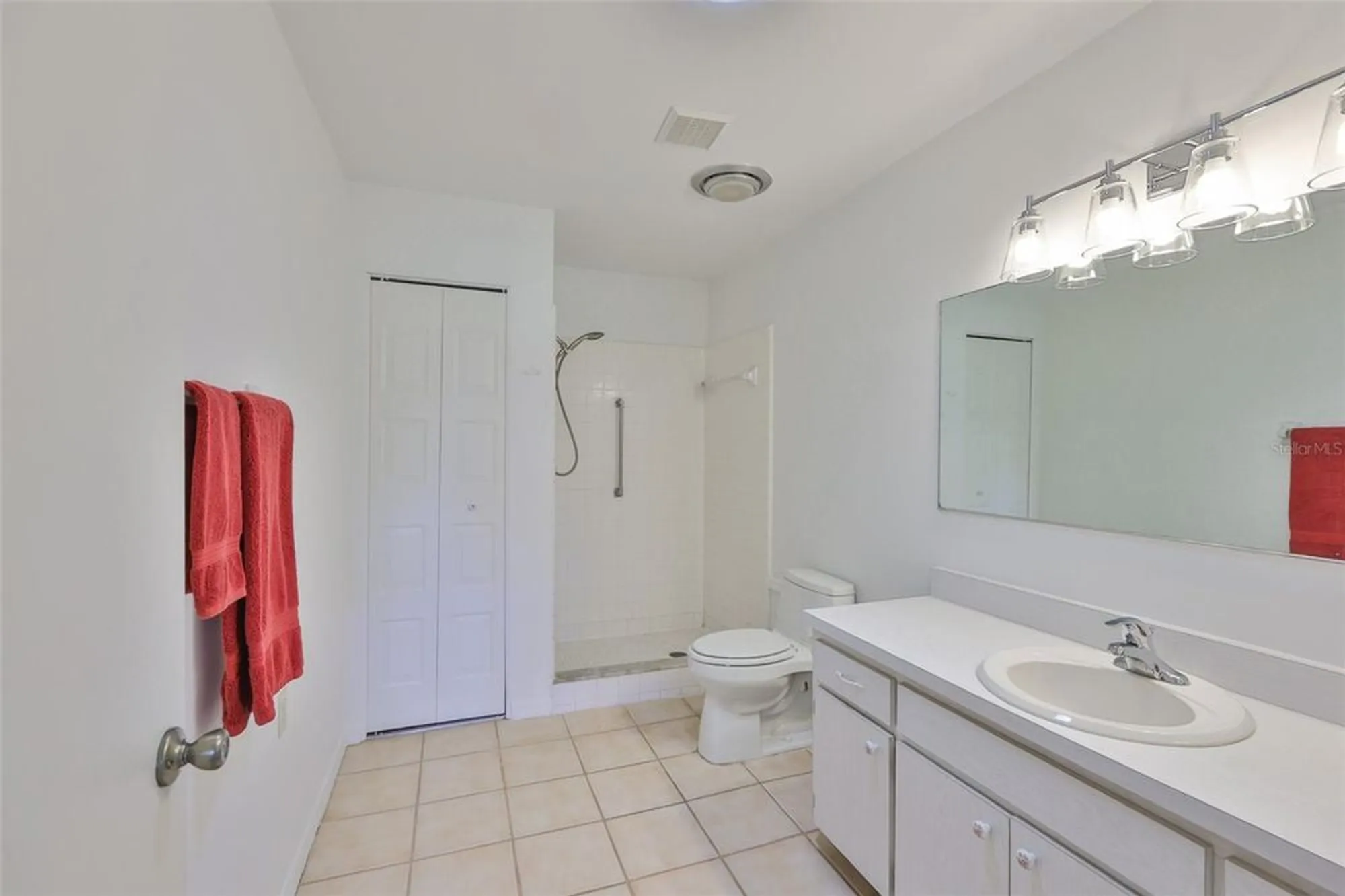 Property Slideshow image 32 of 47 | 1219 wild feather ln, Sun City Center, FL, 33573