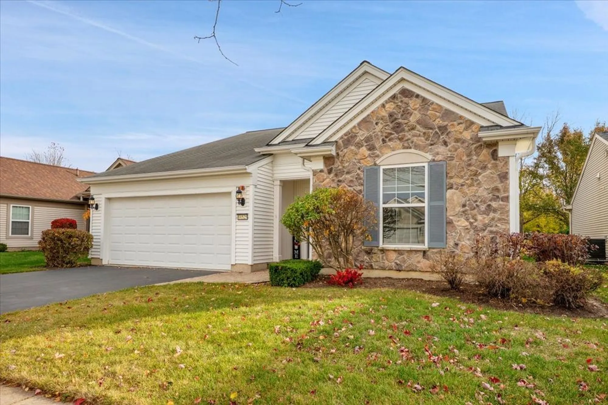Property Slideshow image 1 of 32 | 14525 tawny ln, Huntley, IL, 60142