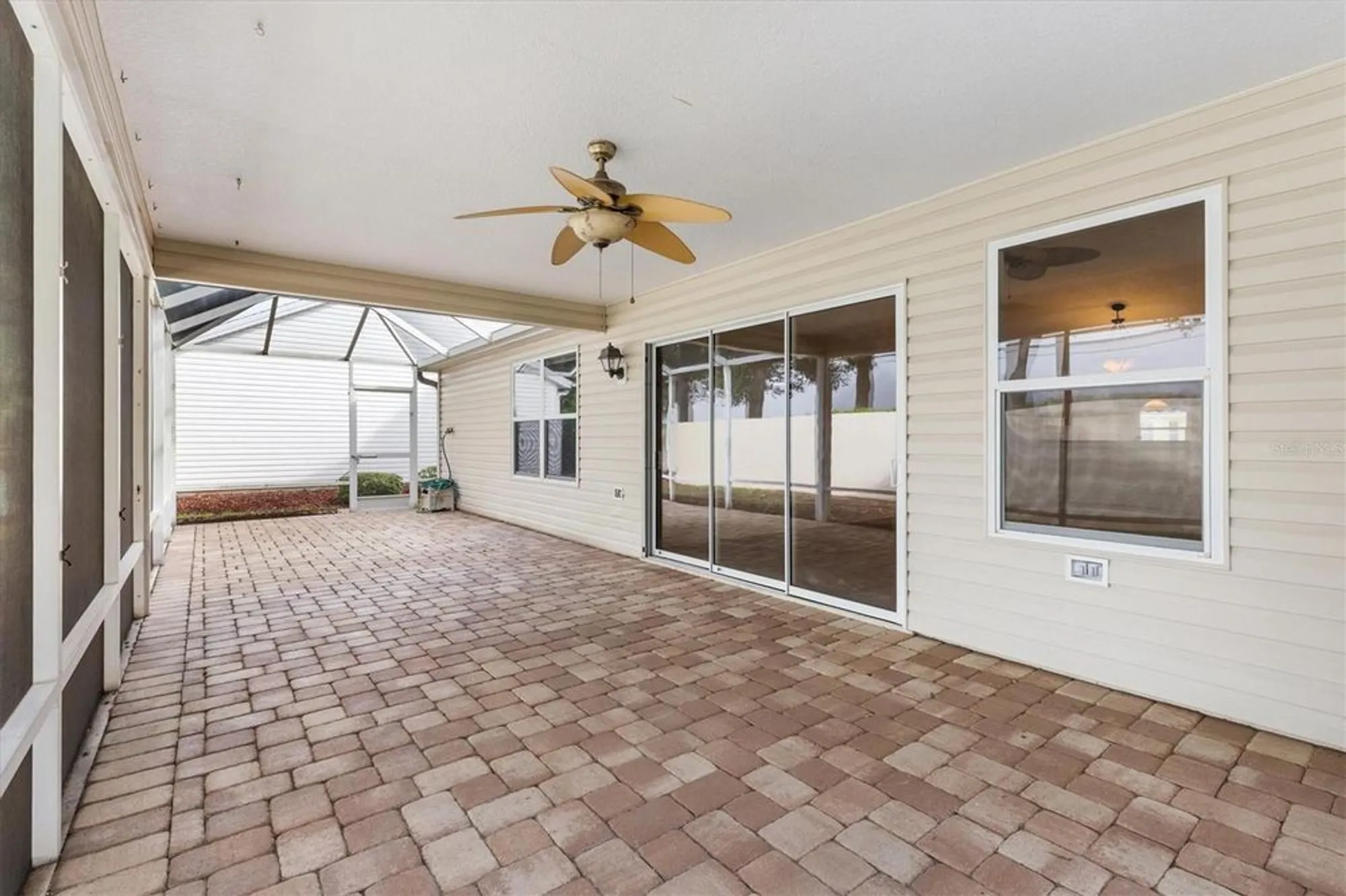 Property Slideshow image 6 of 46 | 2573 caribe dr, The Villages, FL, 32162