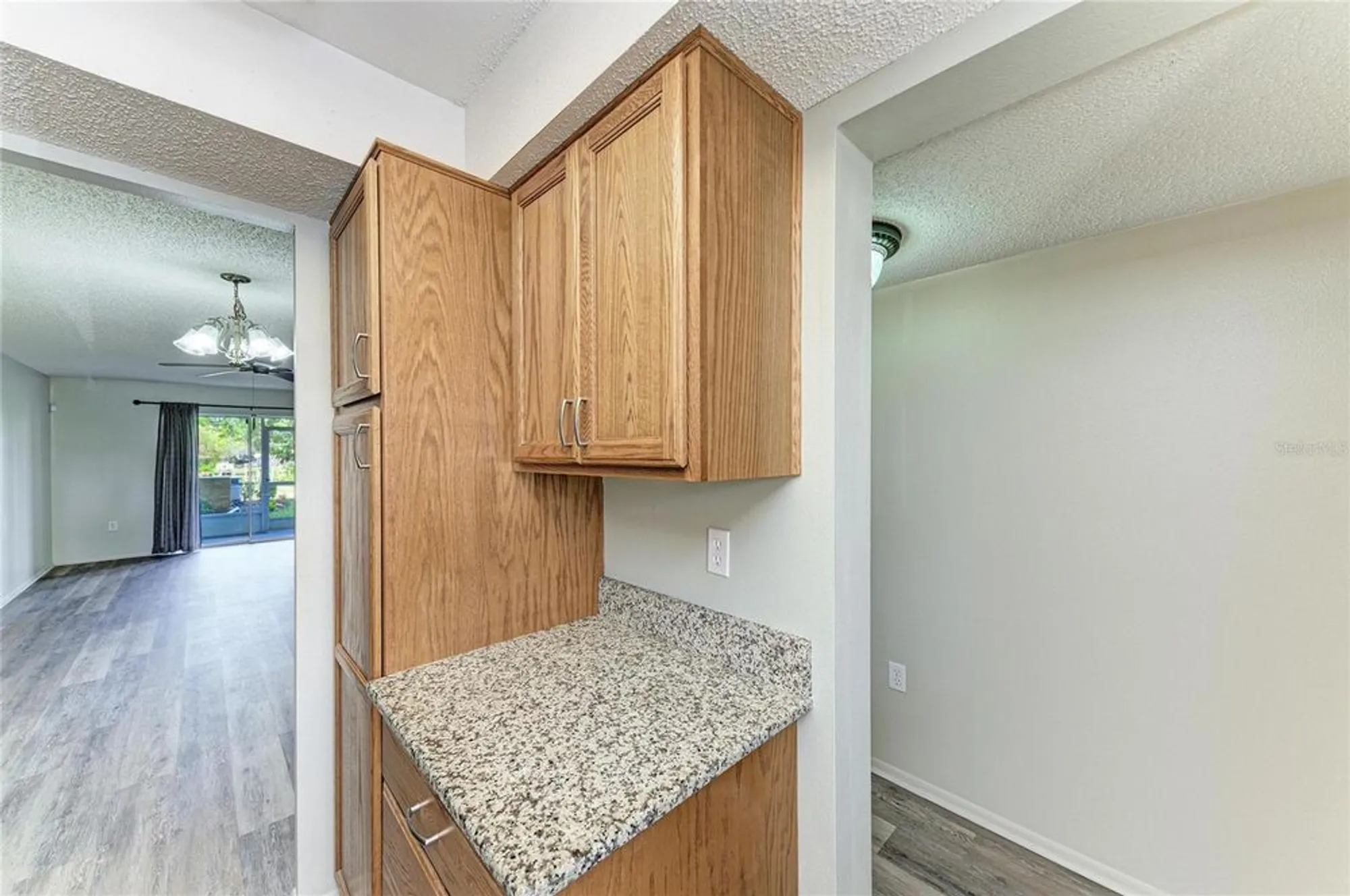 Property Slideshow image 11 of 37 | 3531 lake bayshore dr # j106, Bradenton, FL, 34205