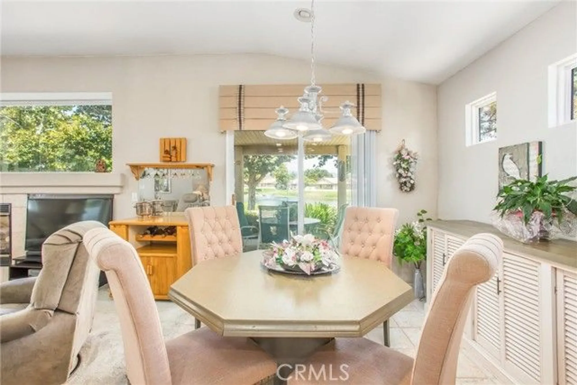 Property Slideshow image 14 of 44 | 840 twin hills dr, Banning, CA, 92220