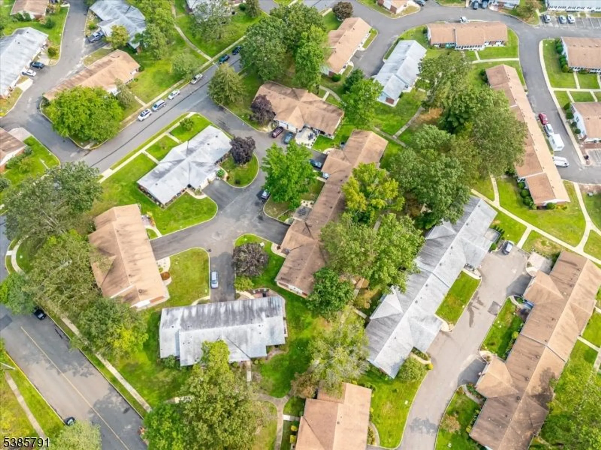 Property Slideshow image 28 of 34 | 1052 shetland dr, Lakewood Twp., NJ, 08701