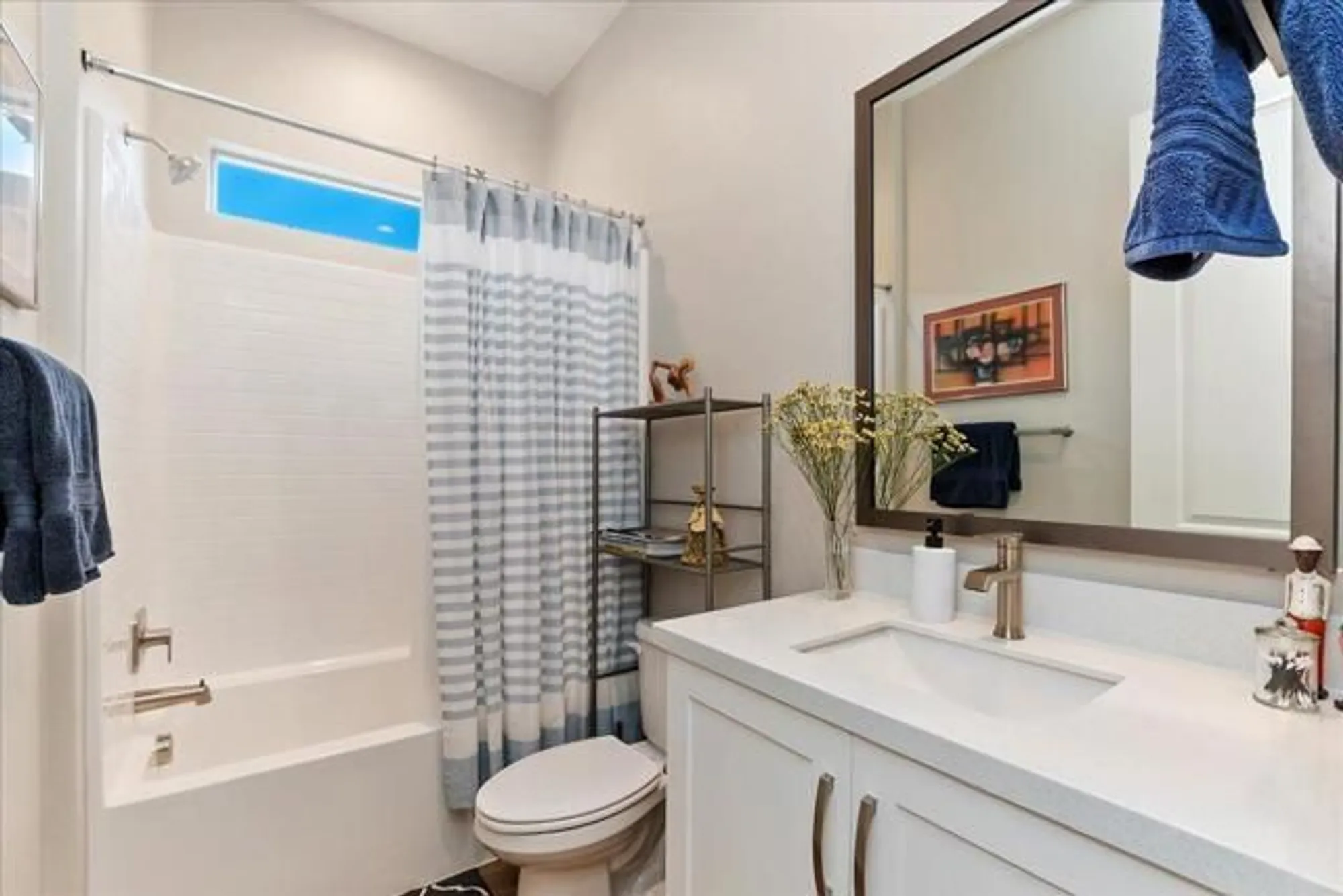 Property Slideshow image 12 of 26 | 82440 crane dr, Indio, CA, 92201