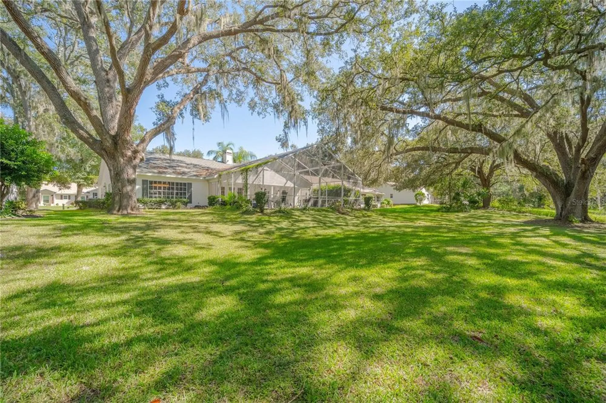 Property Slideshow image 2 of 18 | 4242 leafway cir, Leesburg, FL, 34748