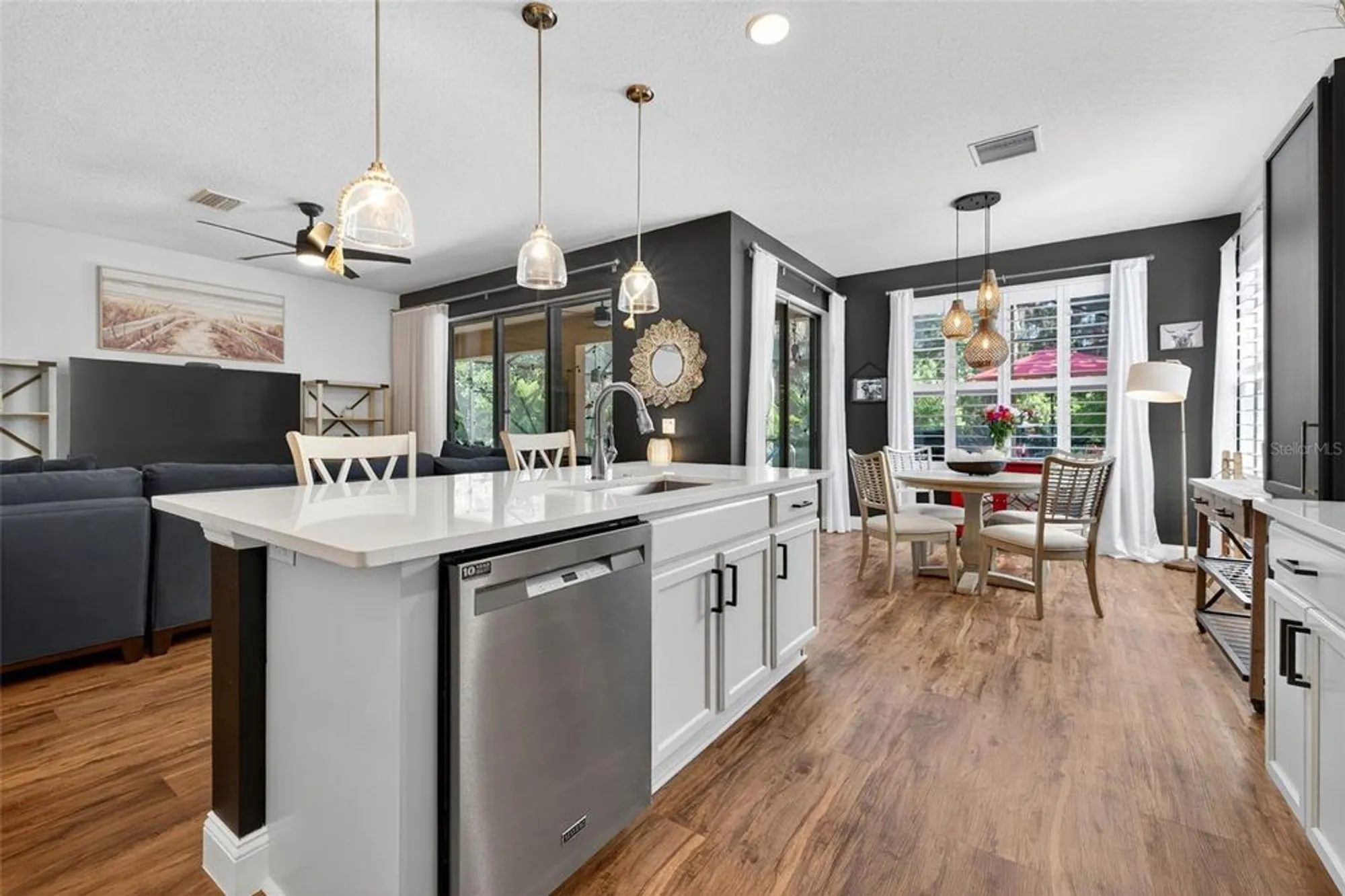 Property Slideshow image 18 of 55 | 359 laurel falls dr, Apollo Beach, FL, 33572