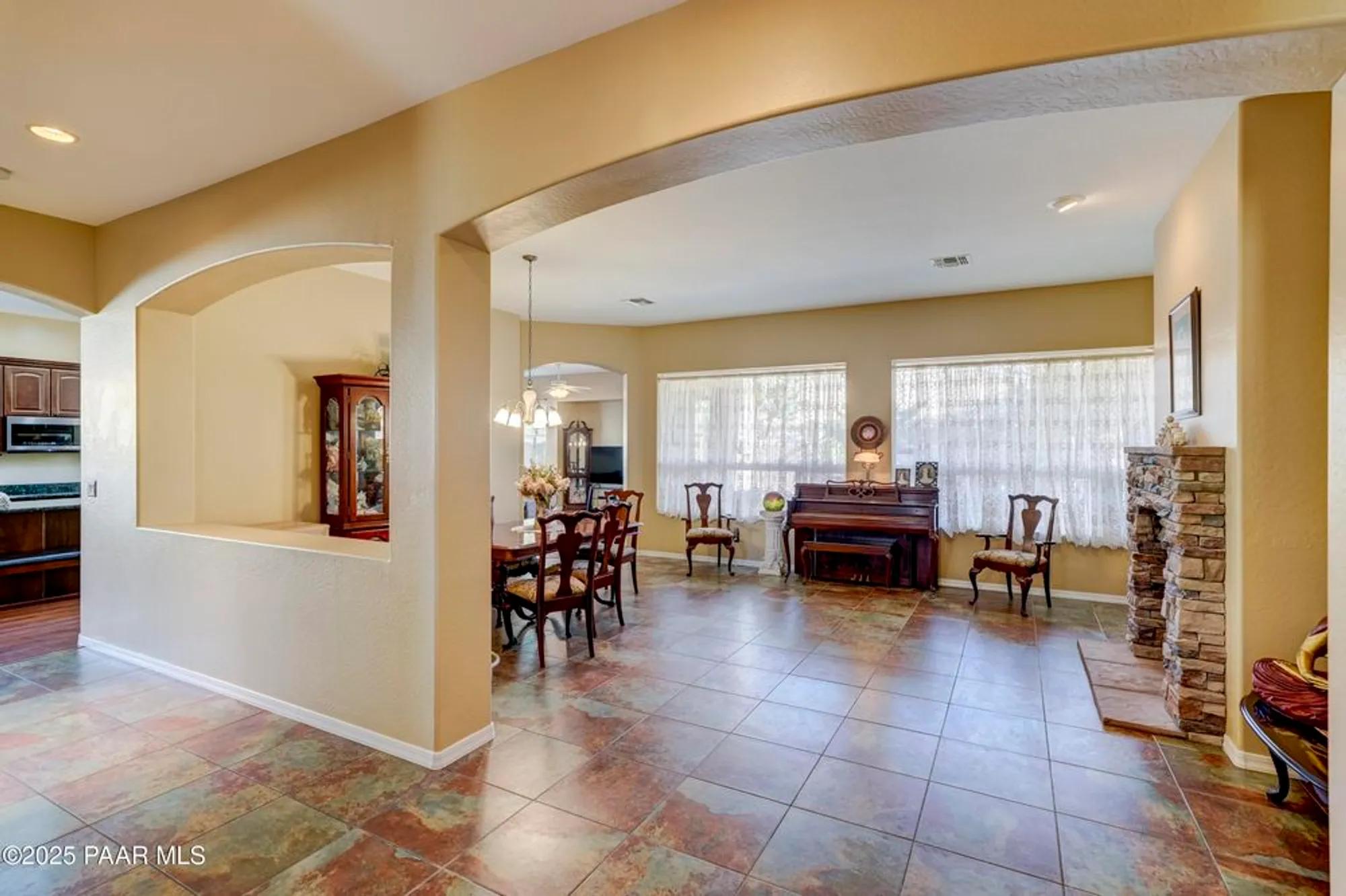 Property Slideshow image 11 of 51 | 7906 e mesteno rd, Prescott Valley, AZ, 86315