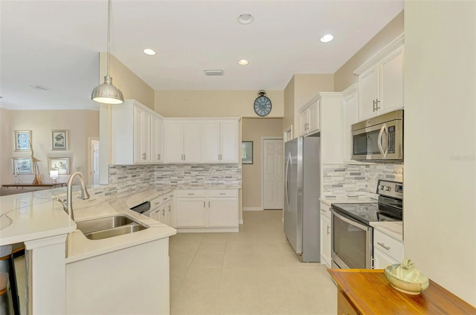 Property Slideshow image 19 of 89 | 4751 club dr, Port Charlotte, FL, 33953