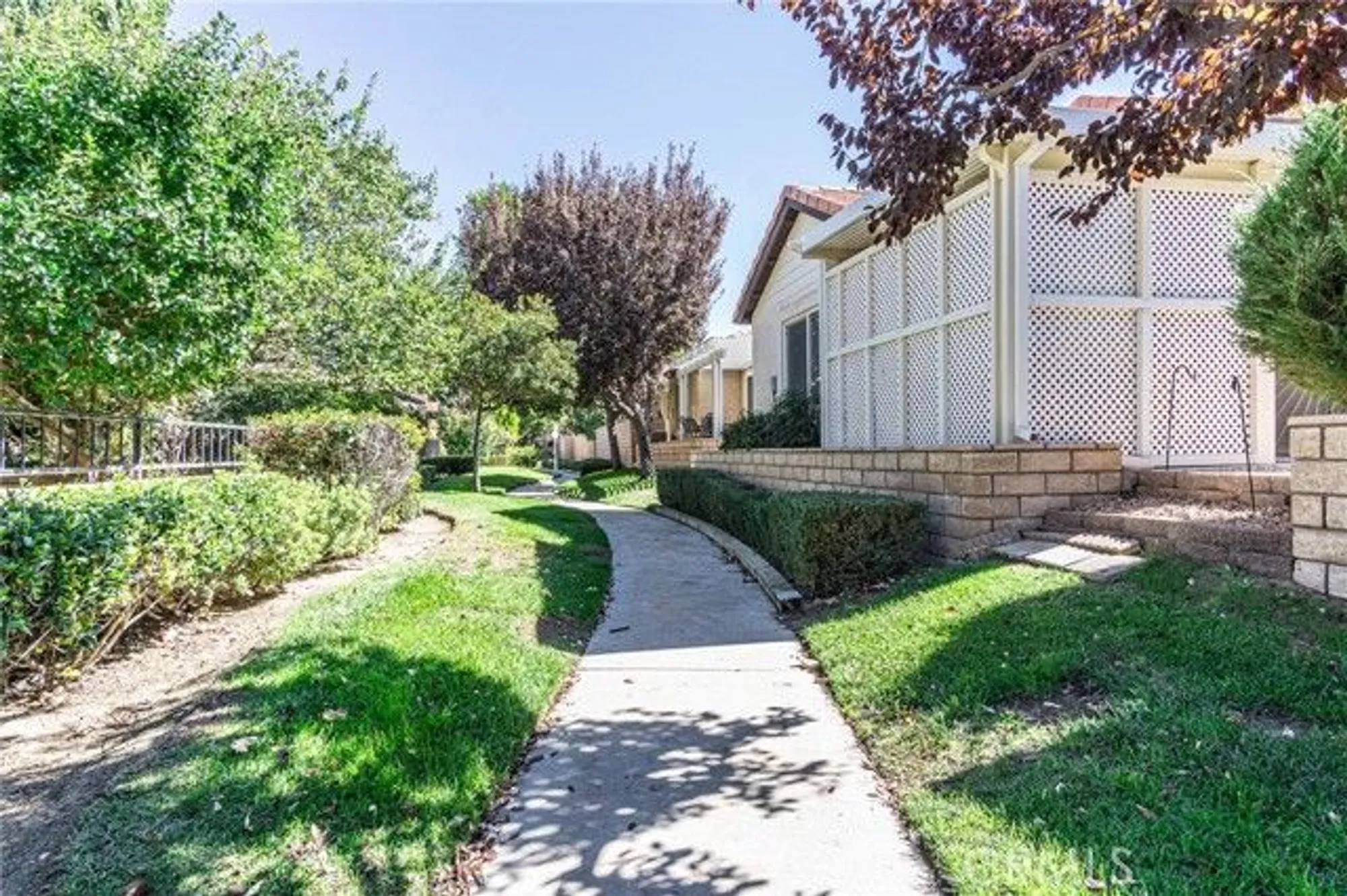 Property Slideshow image 46 of 62 | 19046 stoddard way, Apple Valley, CA, 92308