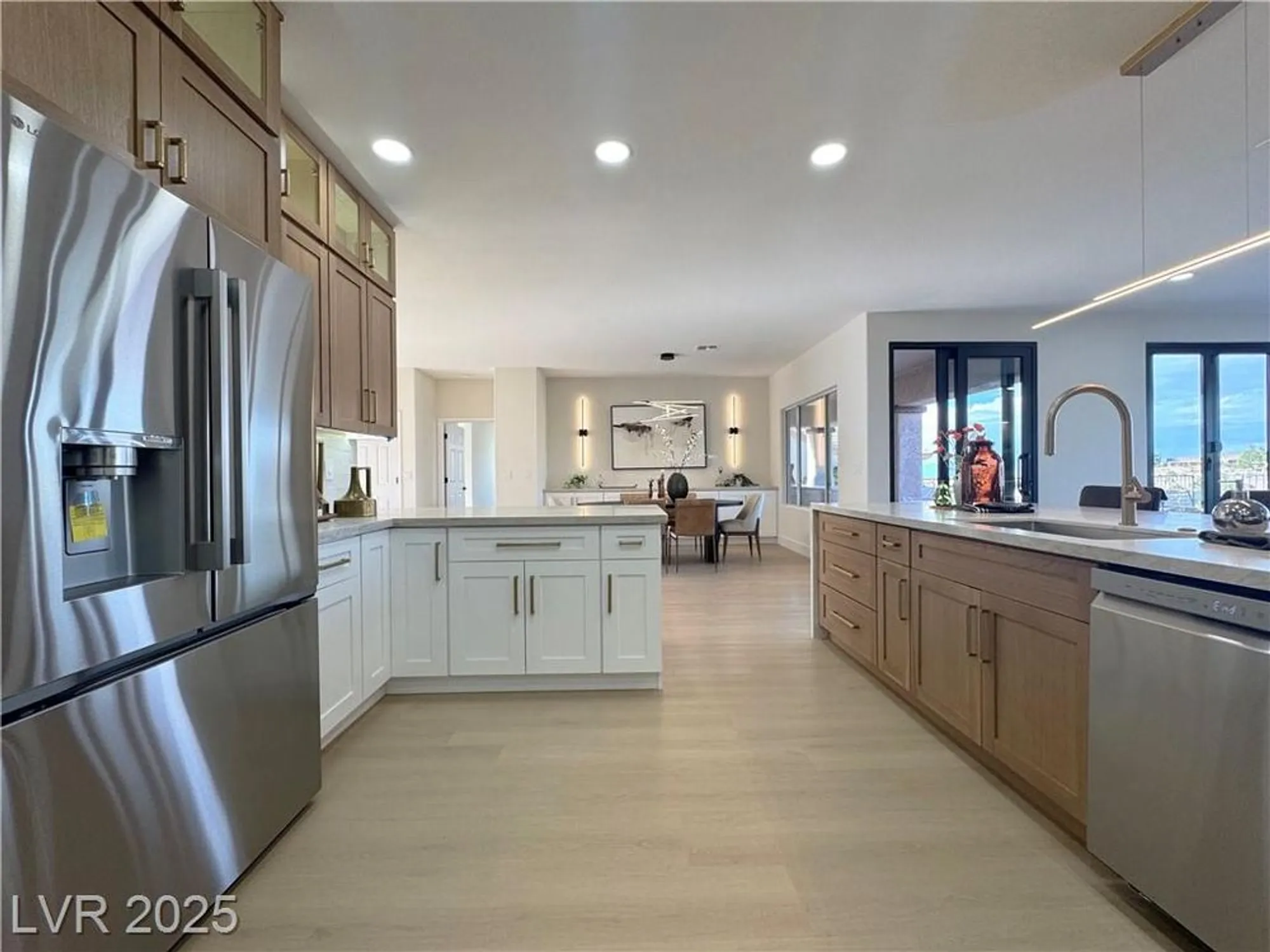 Property Slideshow image 31 of 66 | 2784 cherrydale falls dr, Henderson, NV, 89052