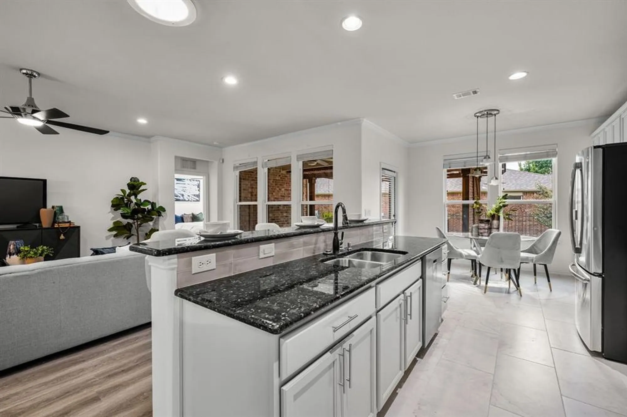 Property Slideshow image 11 of 40 | 7315 trull brook ln, Frisco, TX, 75036