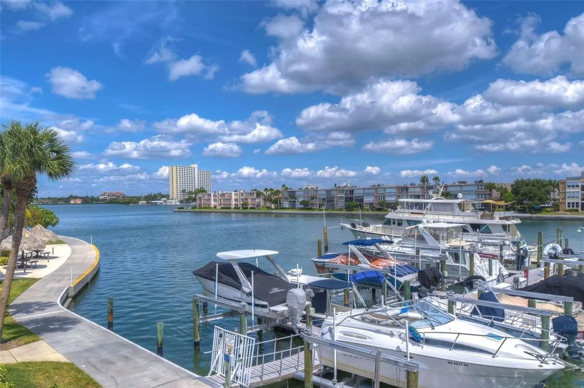 Property Slideshow image 3 of 62 | 7400 sun island dr 202, South Pasadena, FL, 33707