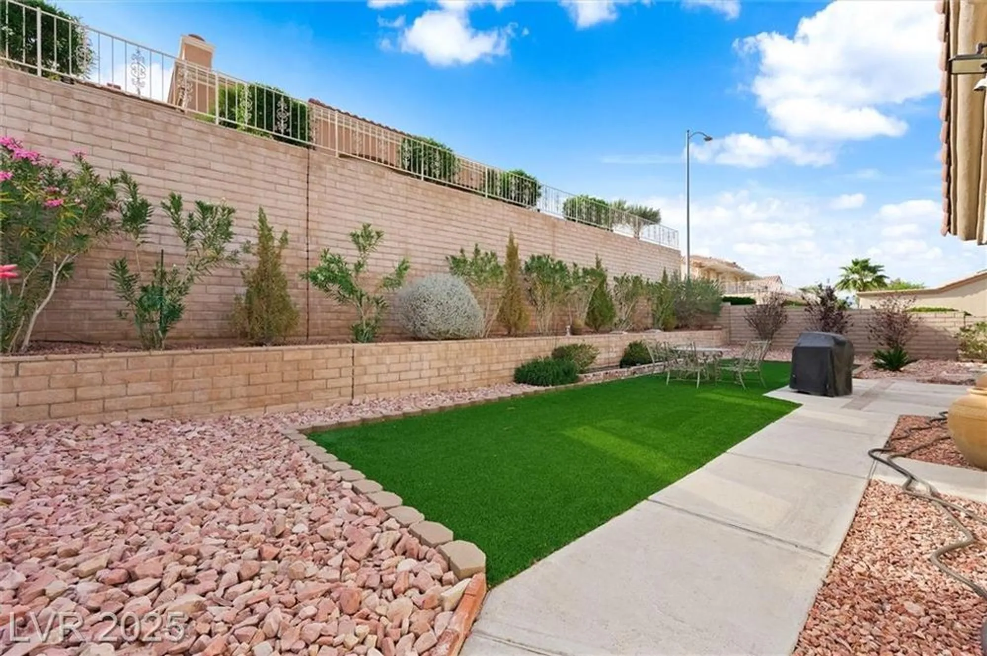 Property Slideshow image 51 of 52 | 2725 byron dr, Las Vegas, NV, 89134