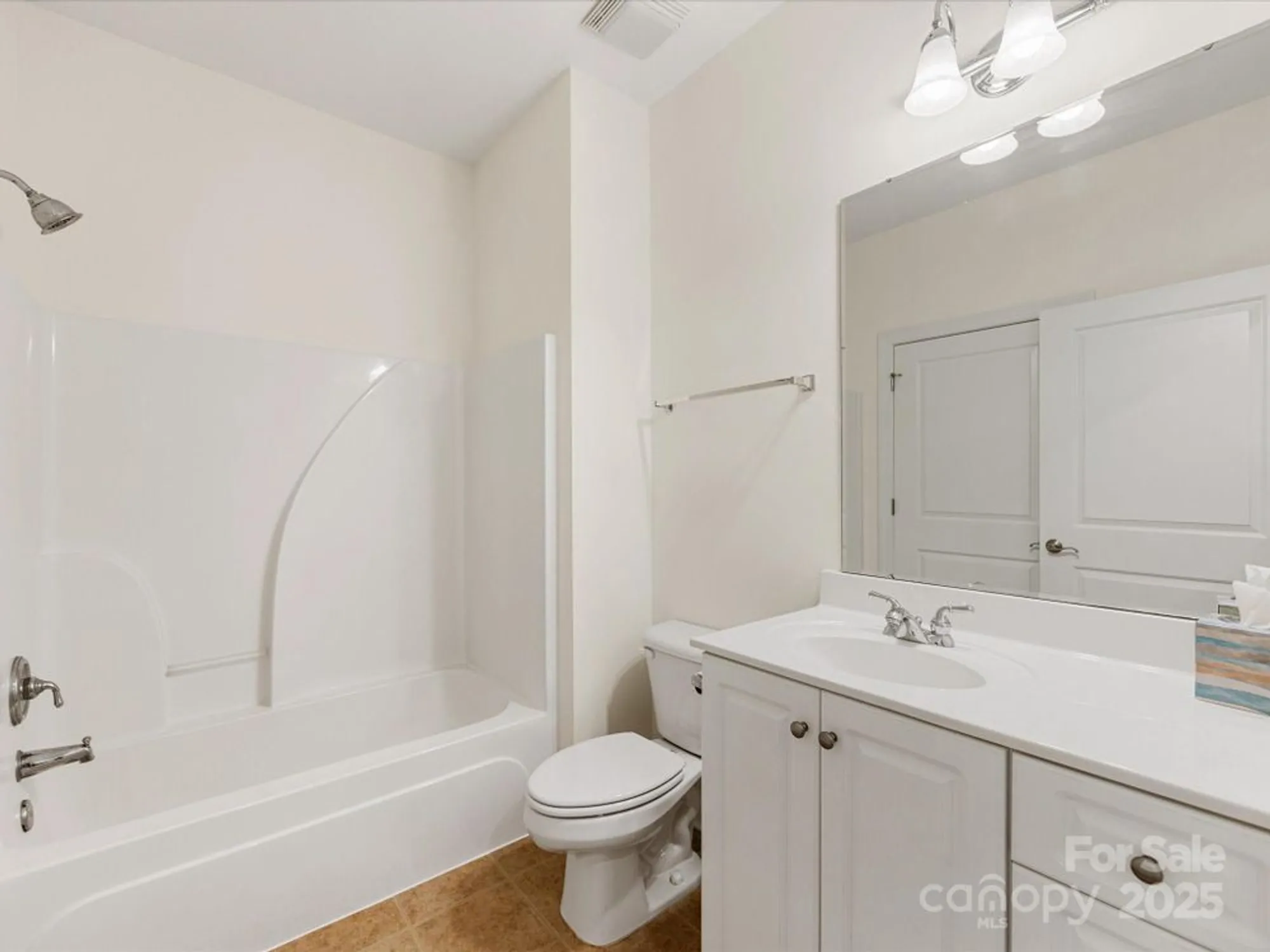 Property Slideshow image 33 of 47 | 2963 bellasera way, Matthews, NC, 28105